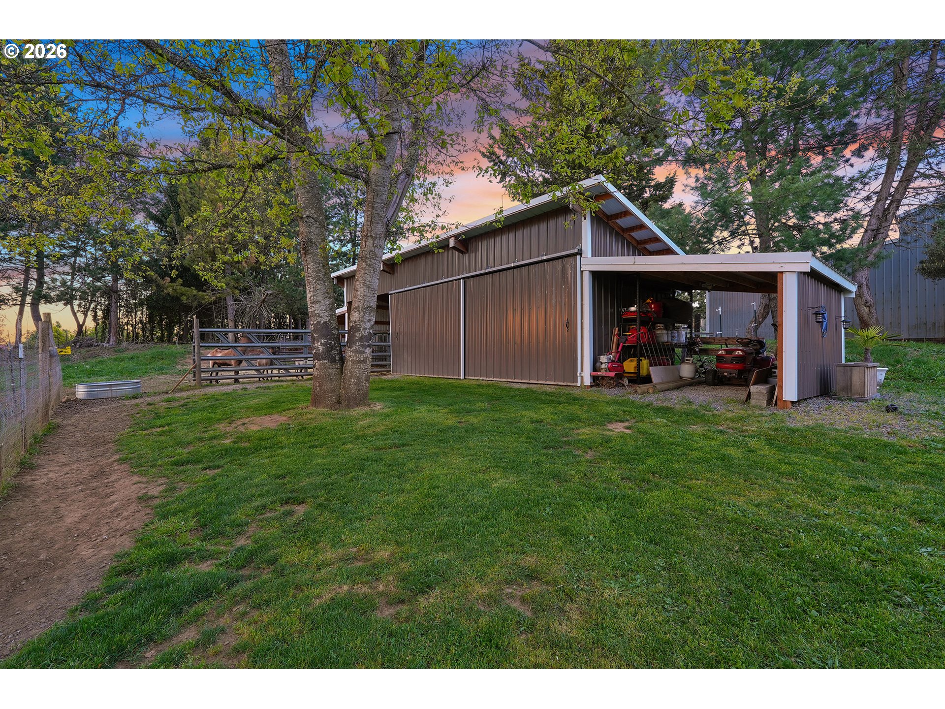 main property photo 30
