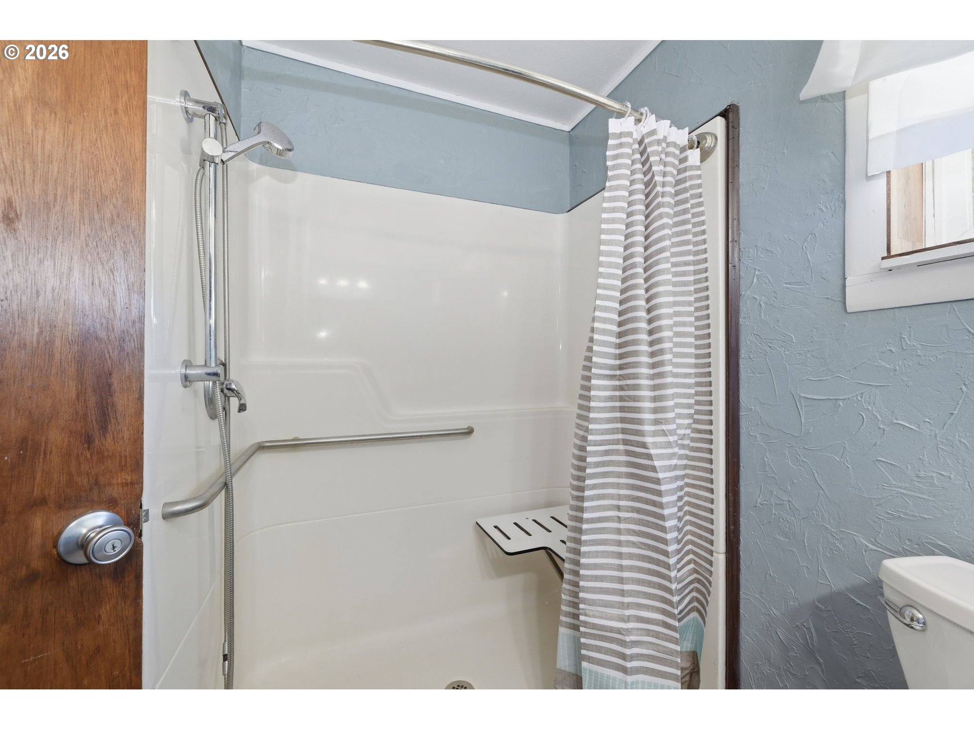 main property photo 13