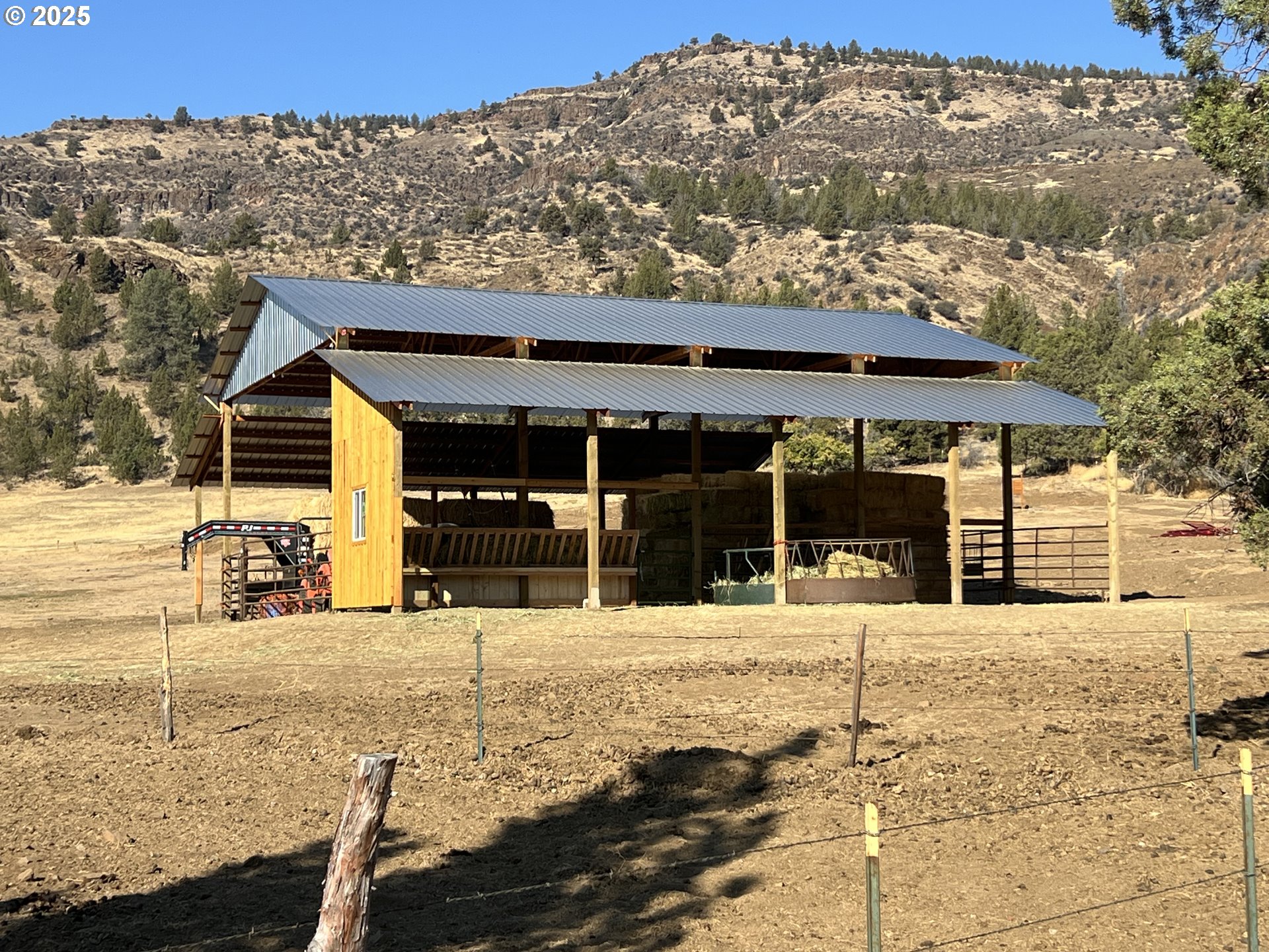main property photo 23