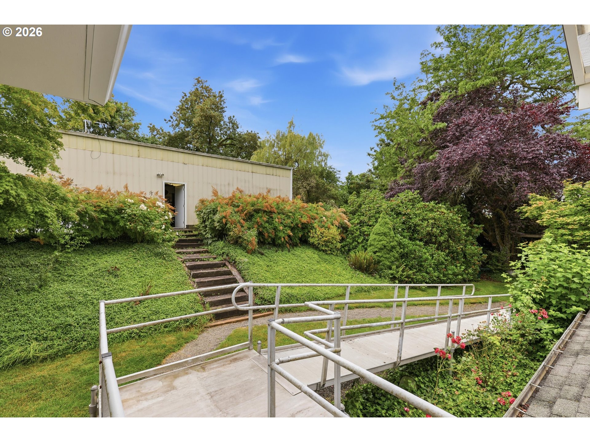 main property photo 23