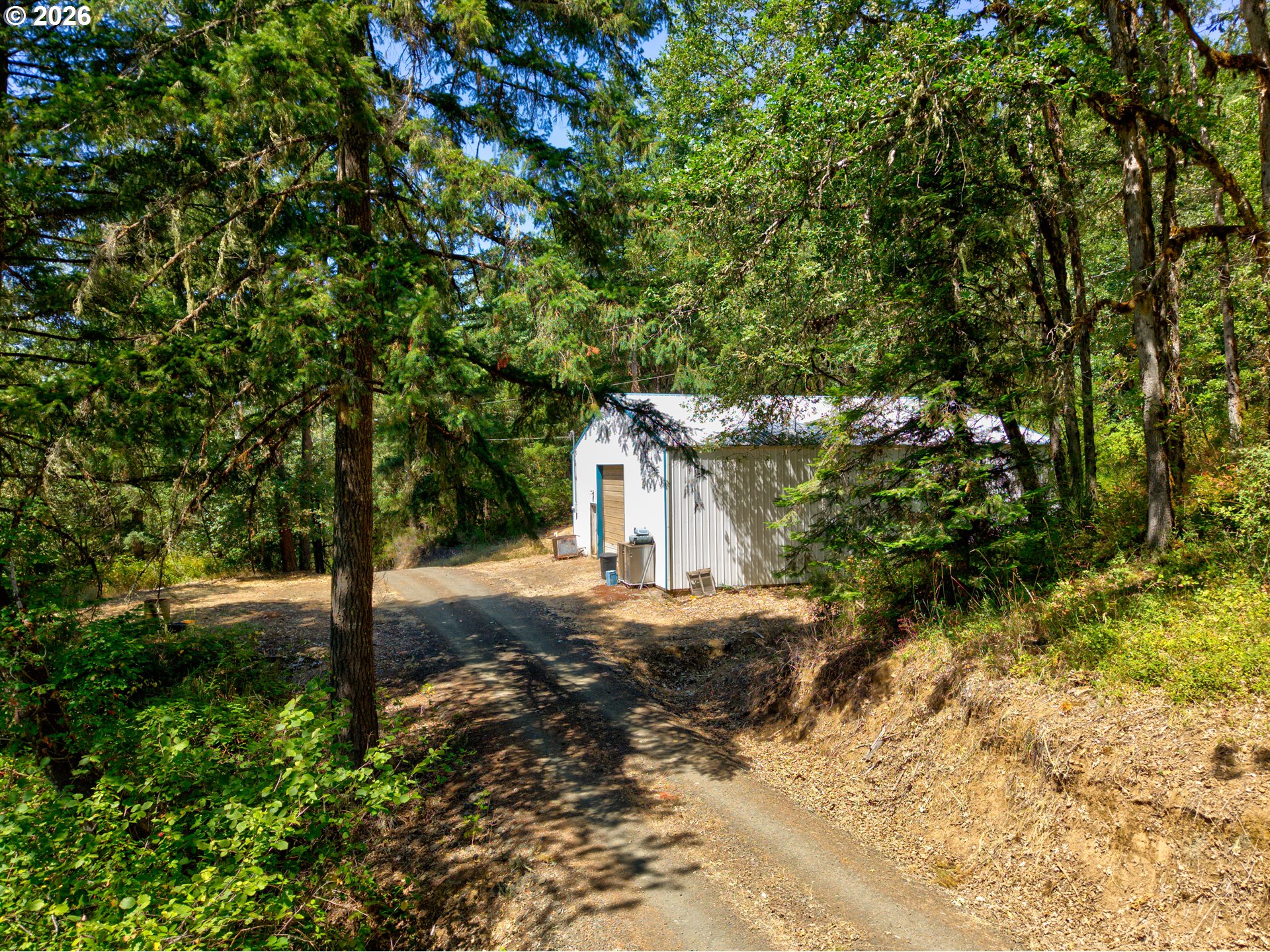 main property photo 39