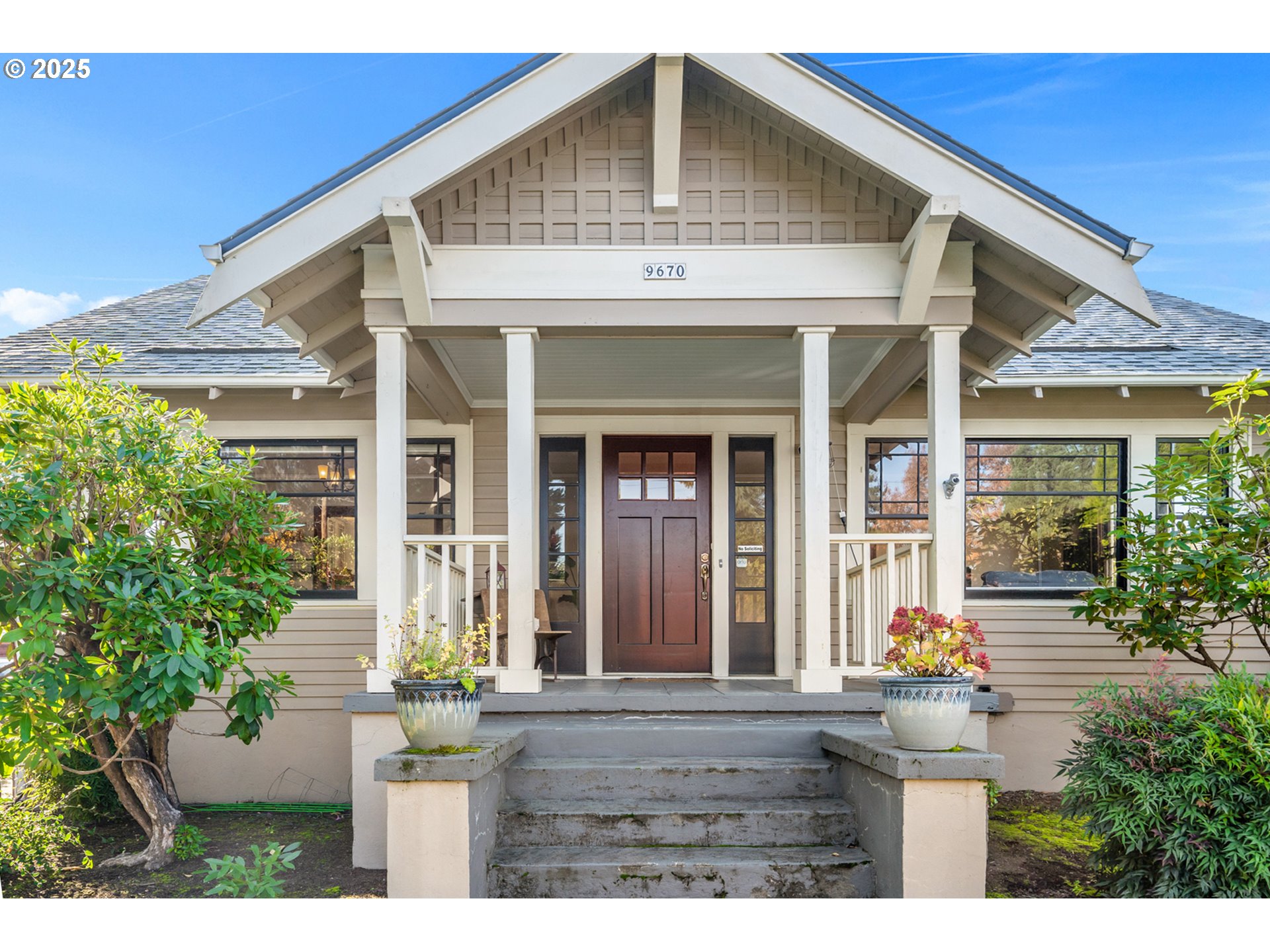 property viewer photo 1