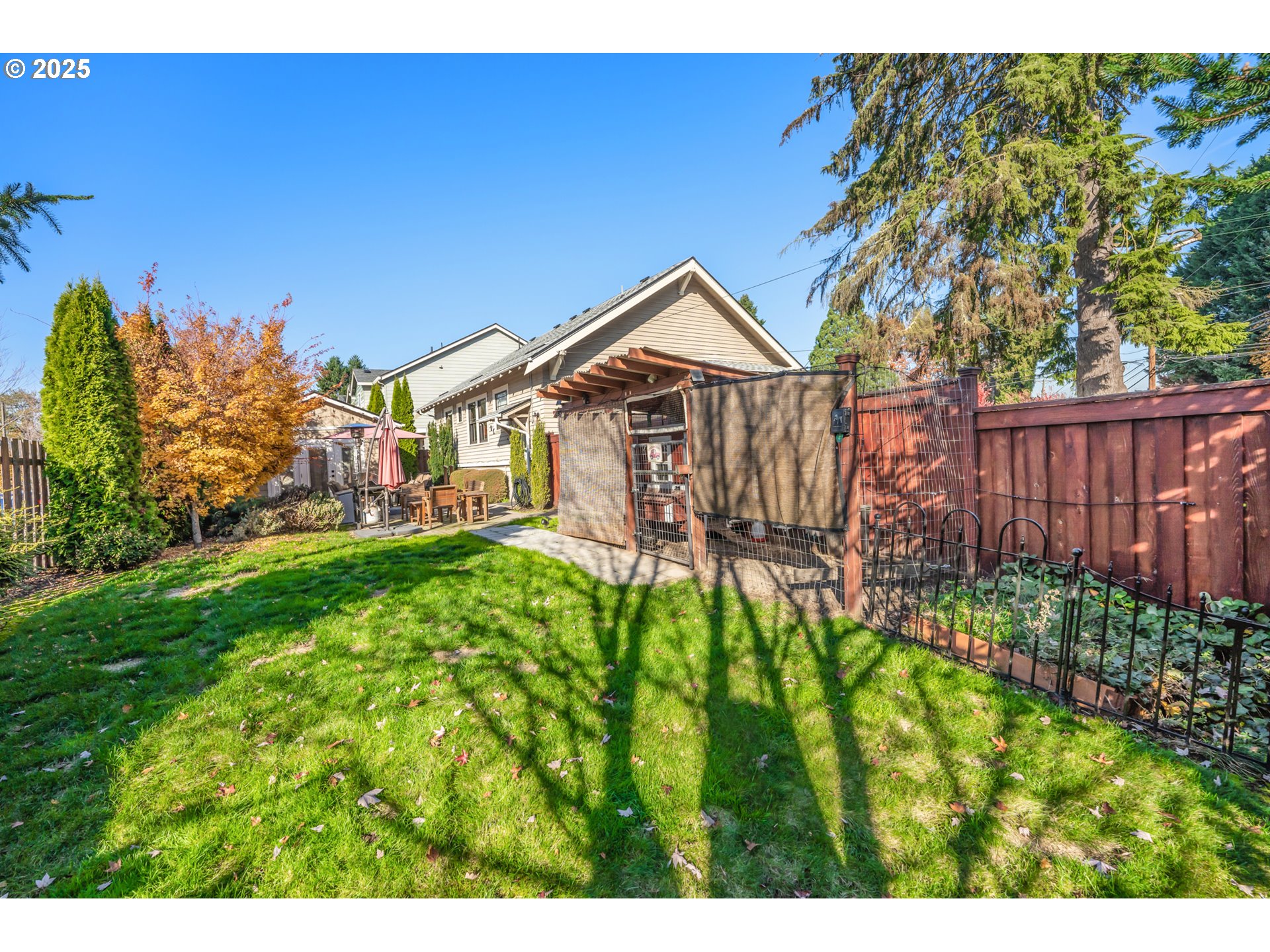 property viewer photo 35
