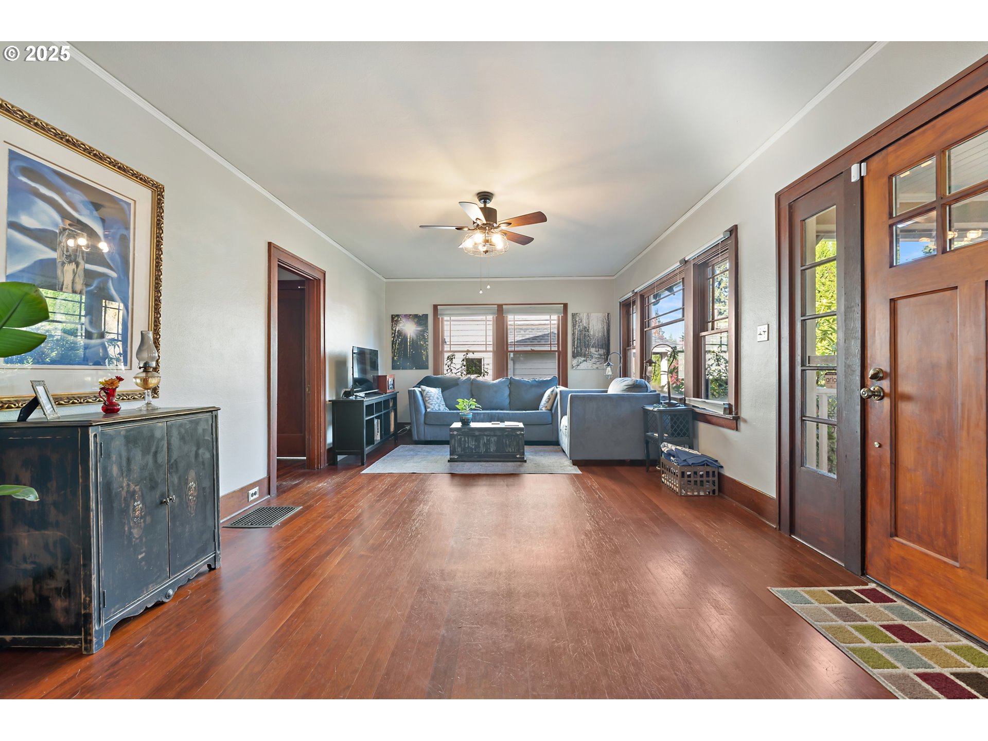 property viewer photo 6