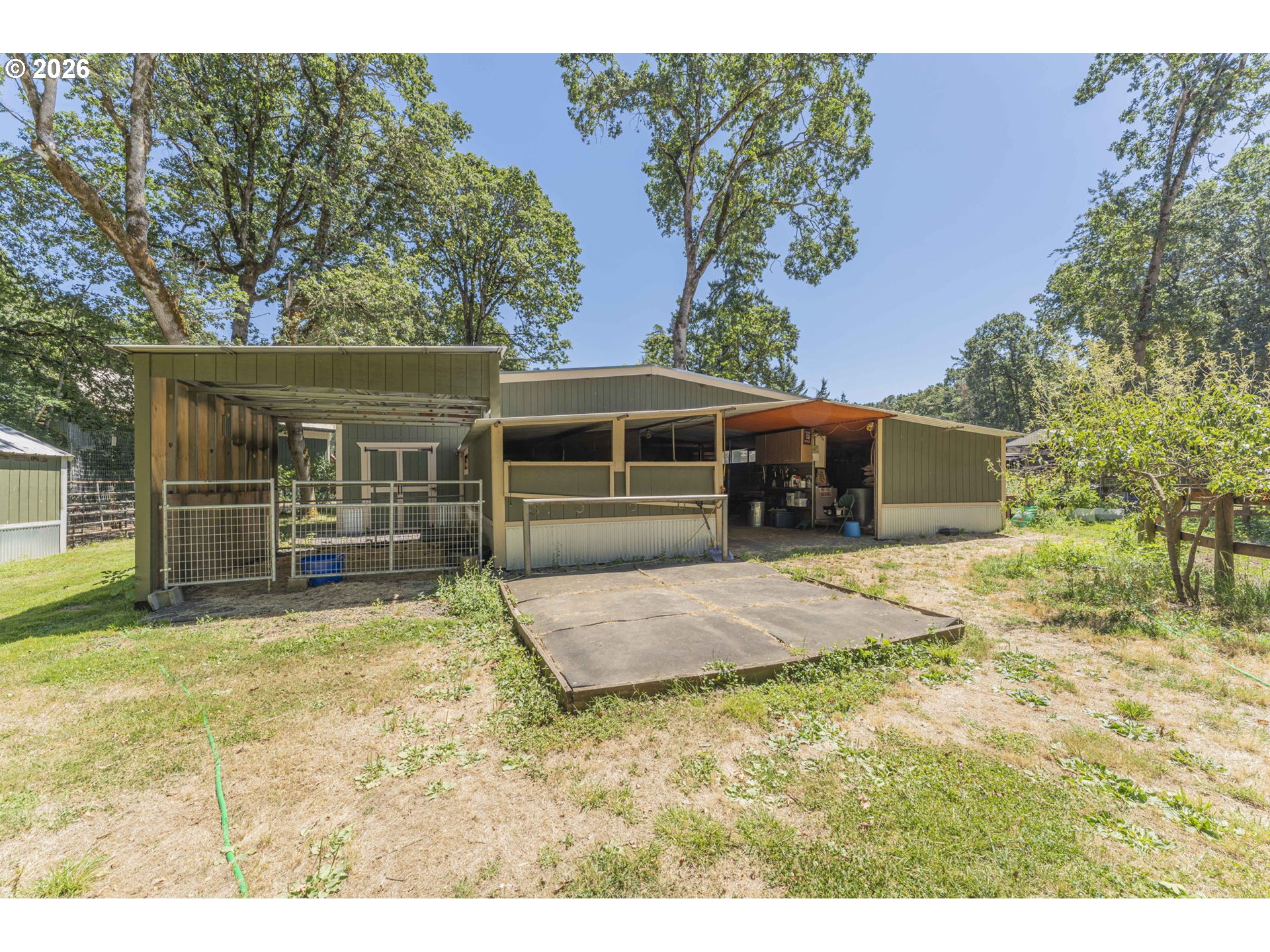 main property photo 36