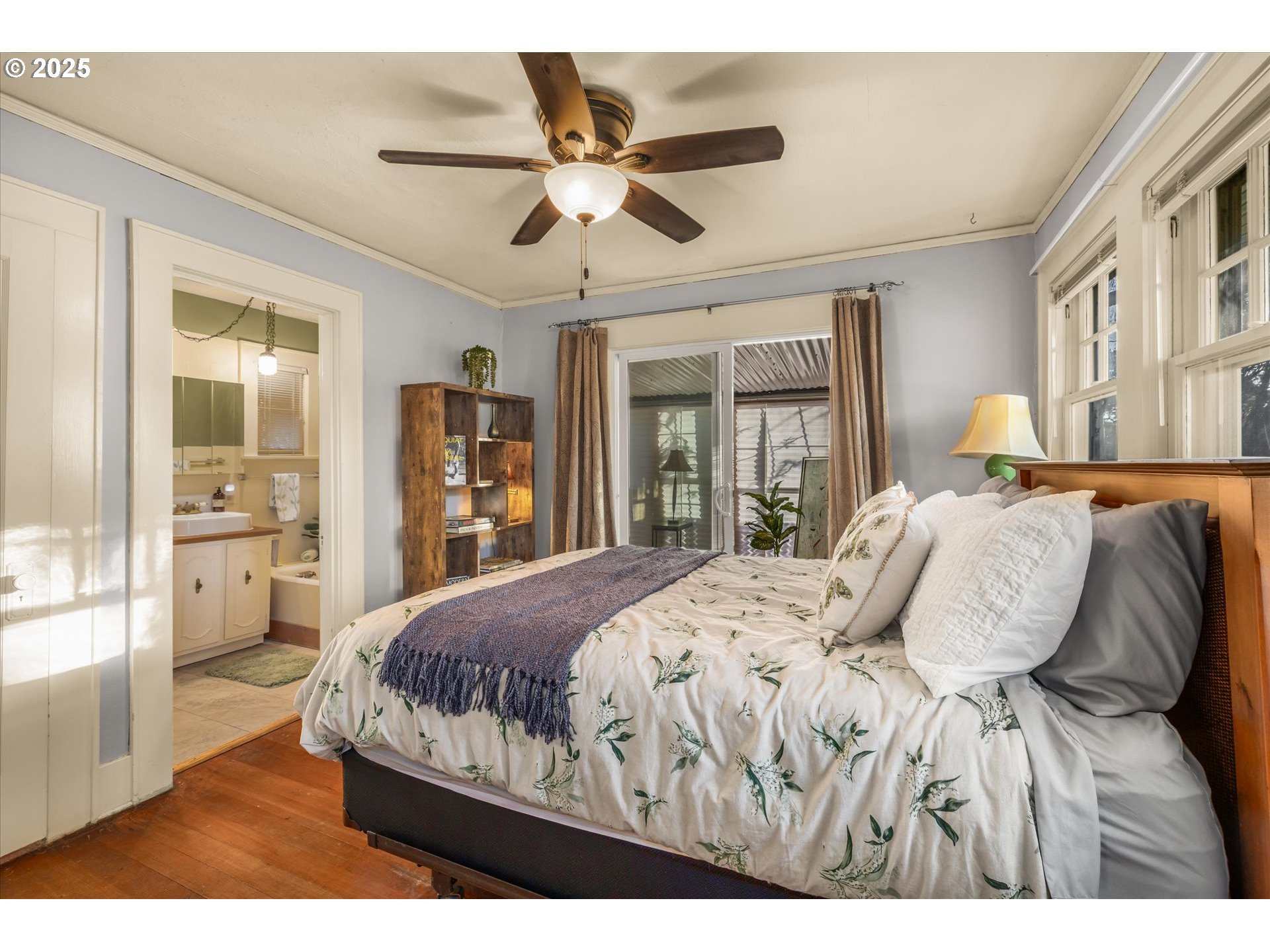 property viewer photo 10