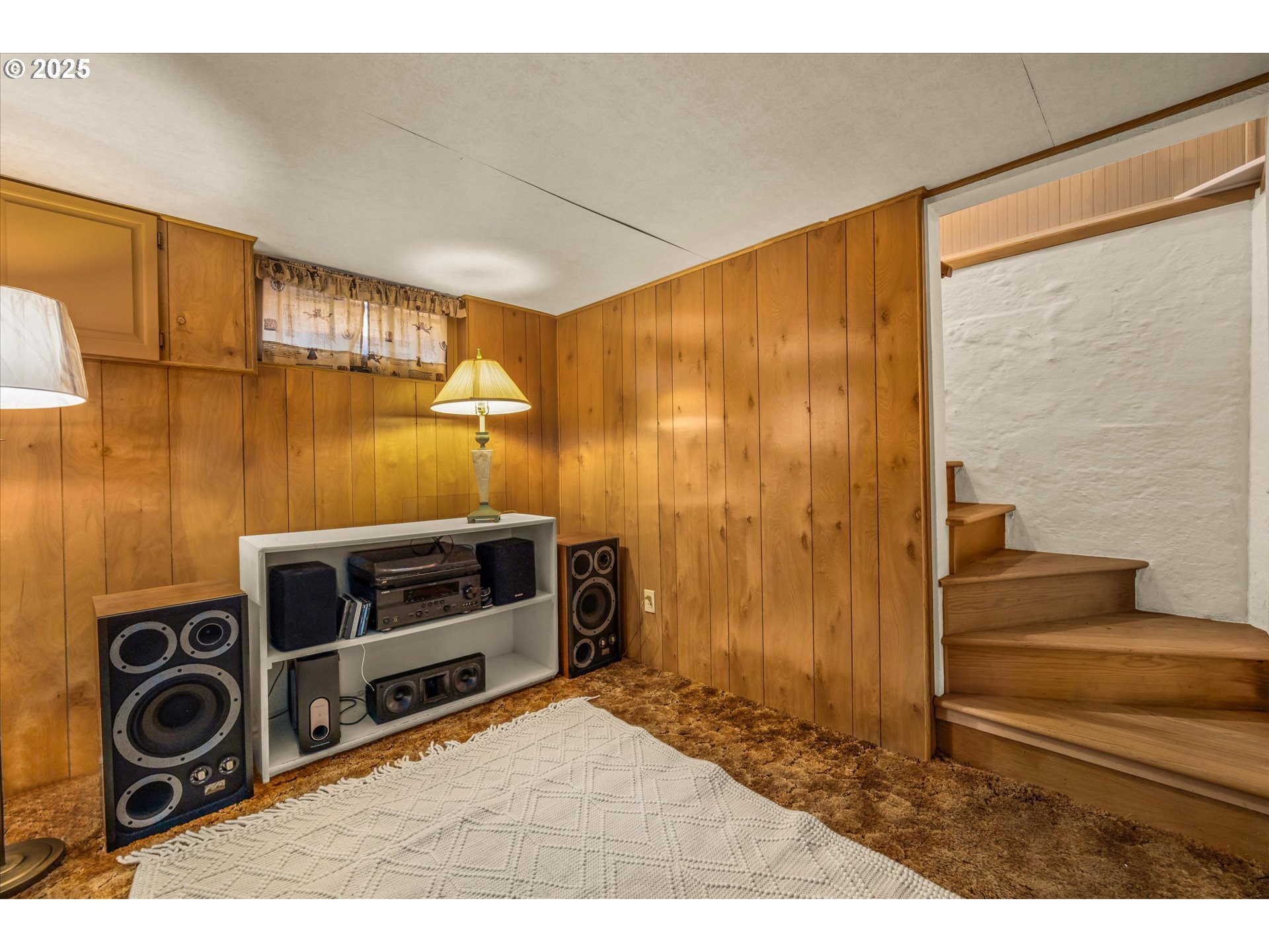 property viewer photo 15