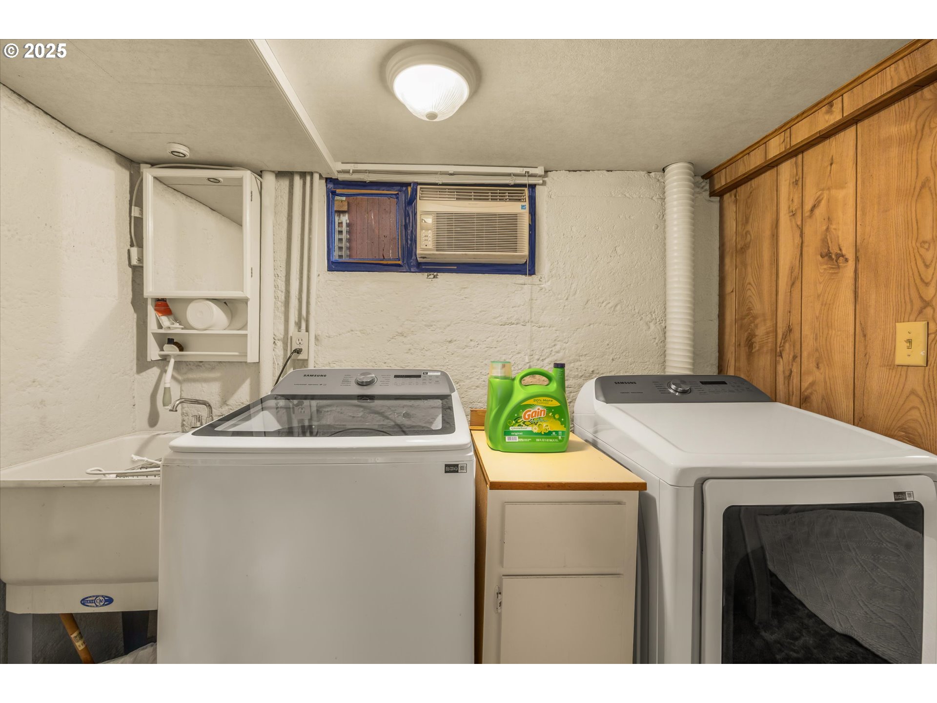 property viewer photo 16