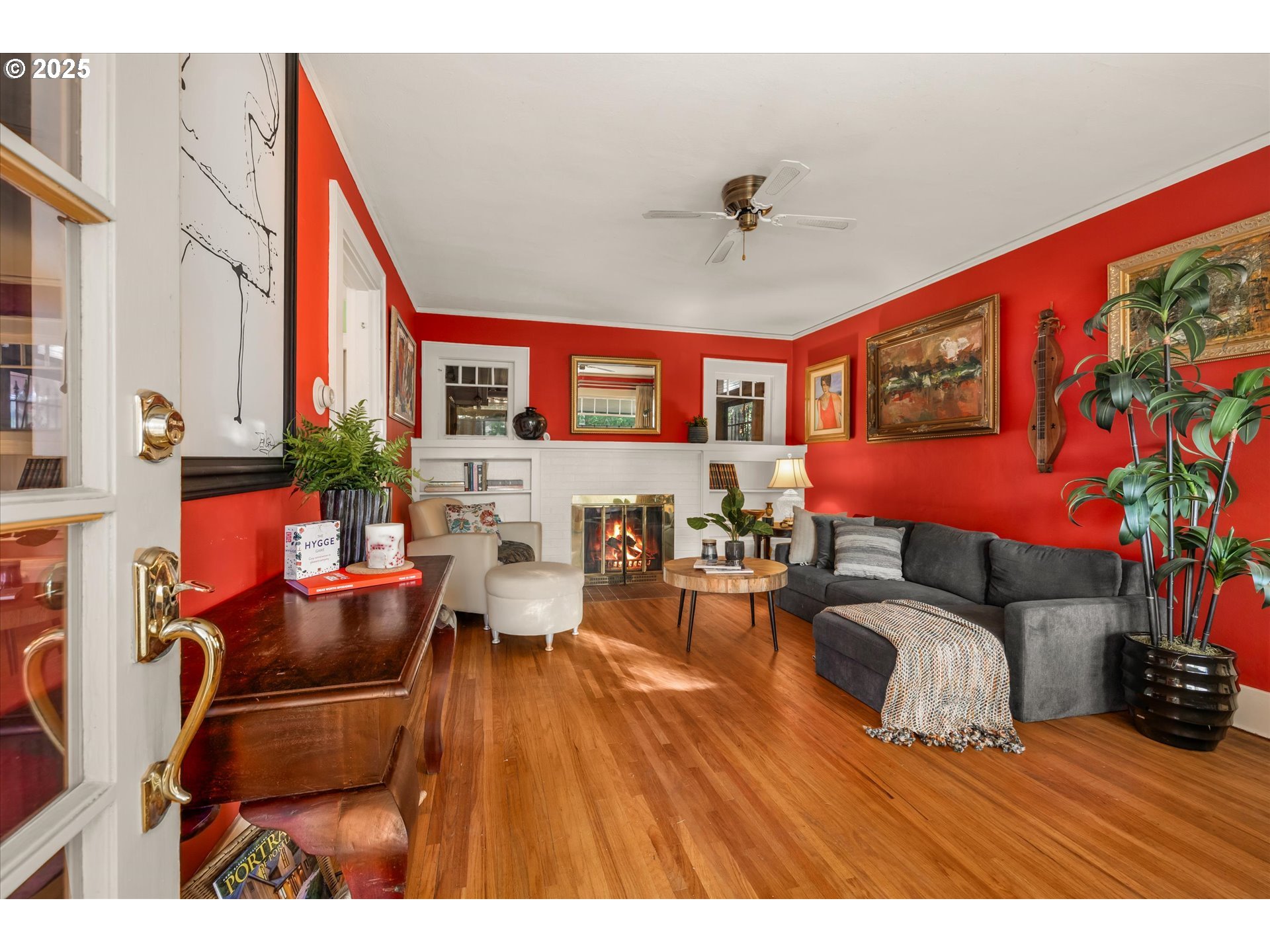 property viewer photo 2