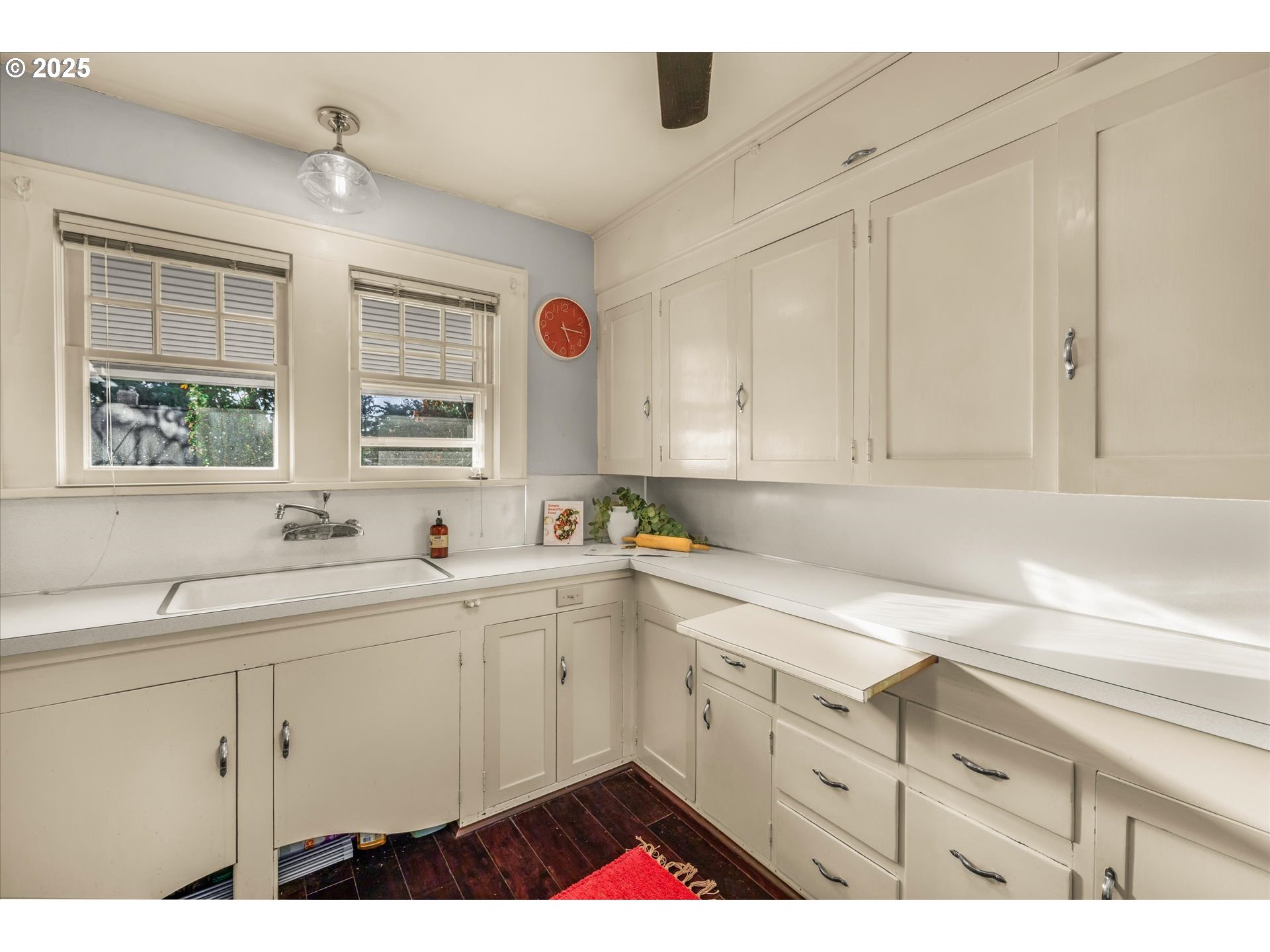 property viewer photo 7