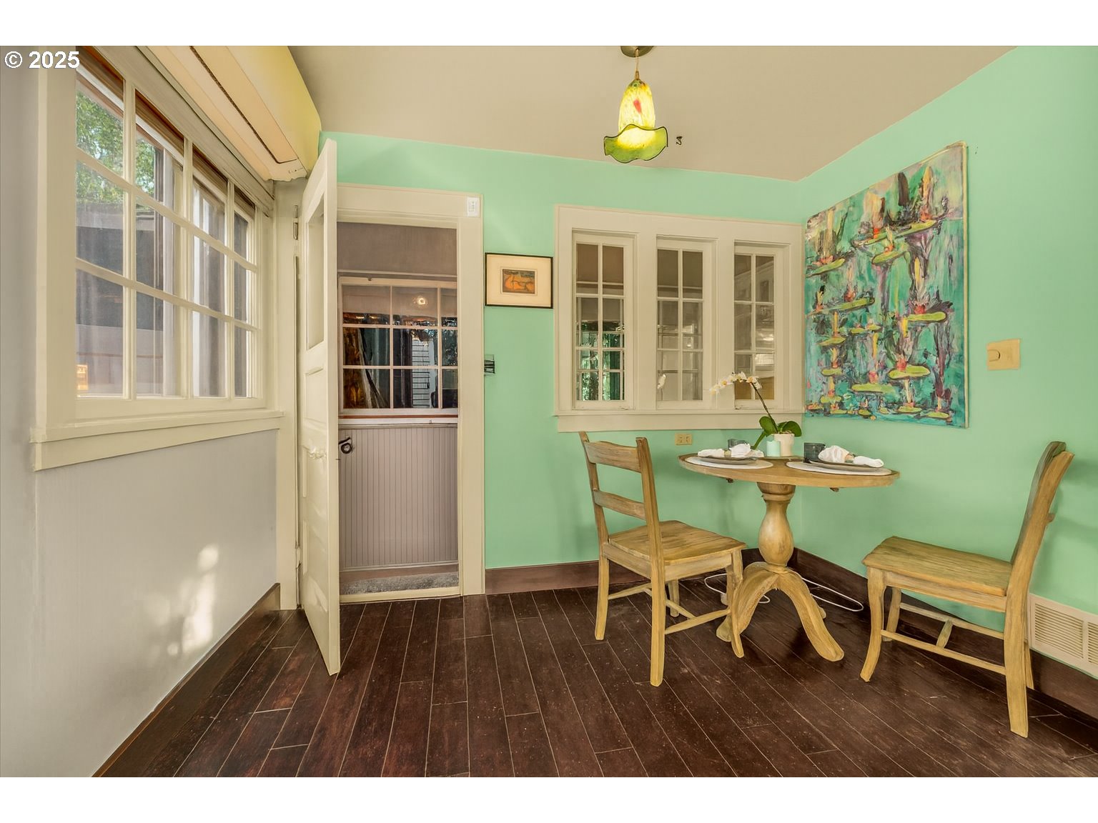 property viewer photo 9