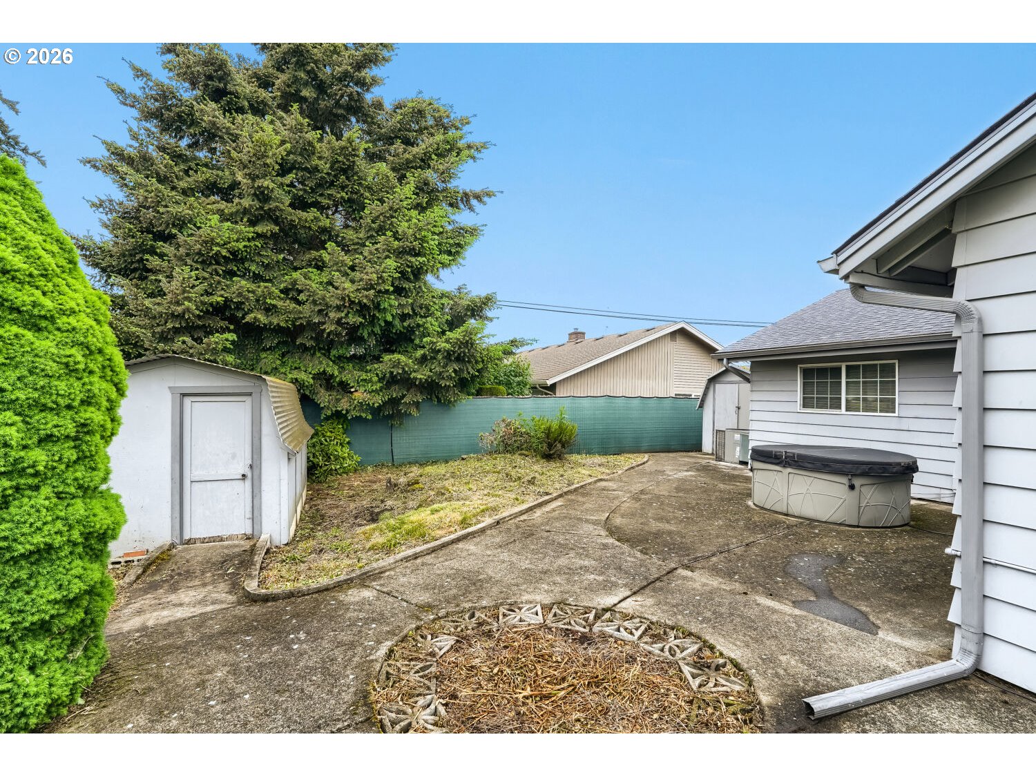 main property photo 23