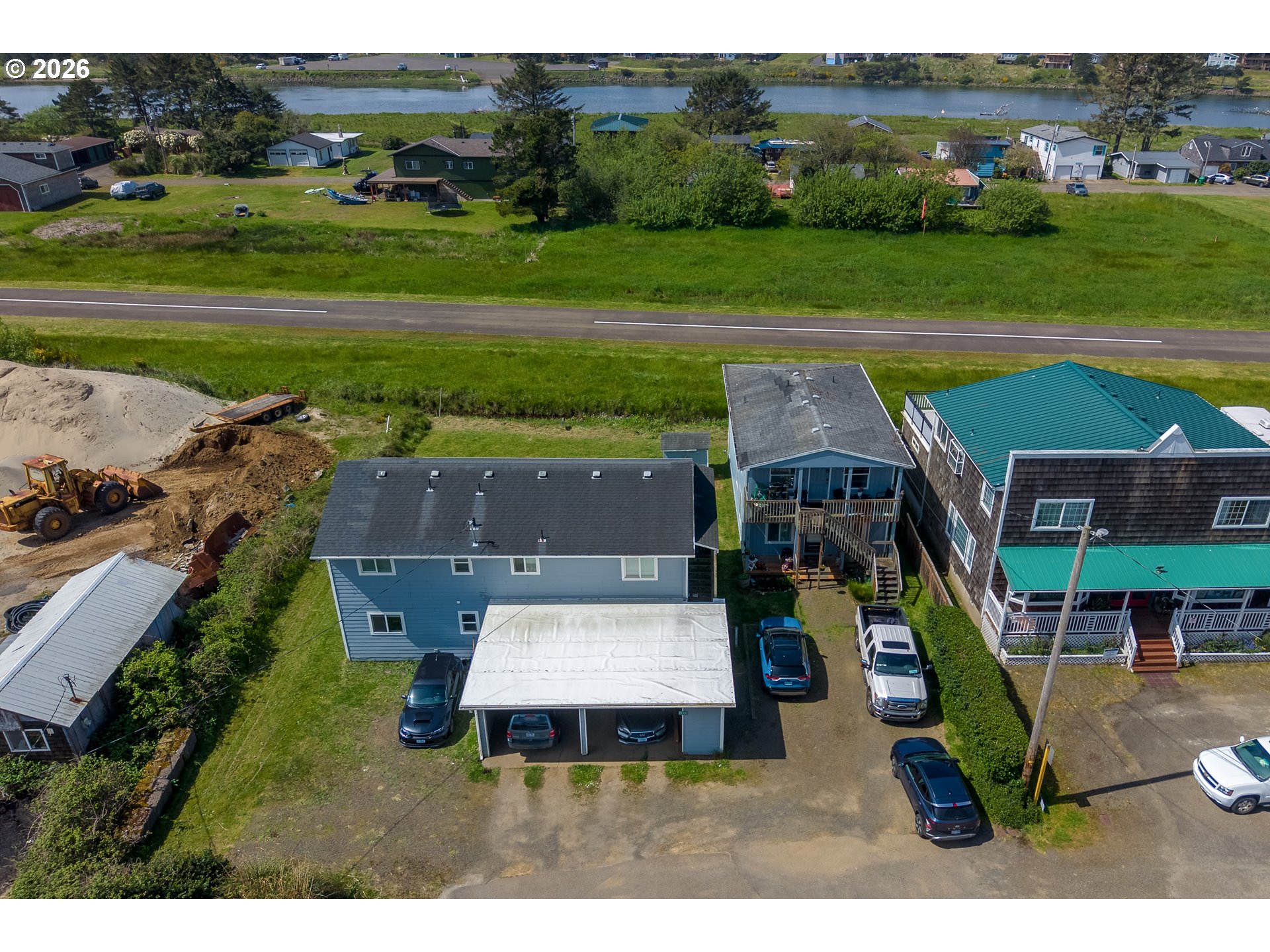 main property photo 13