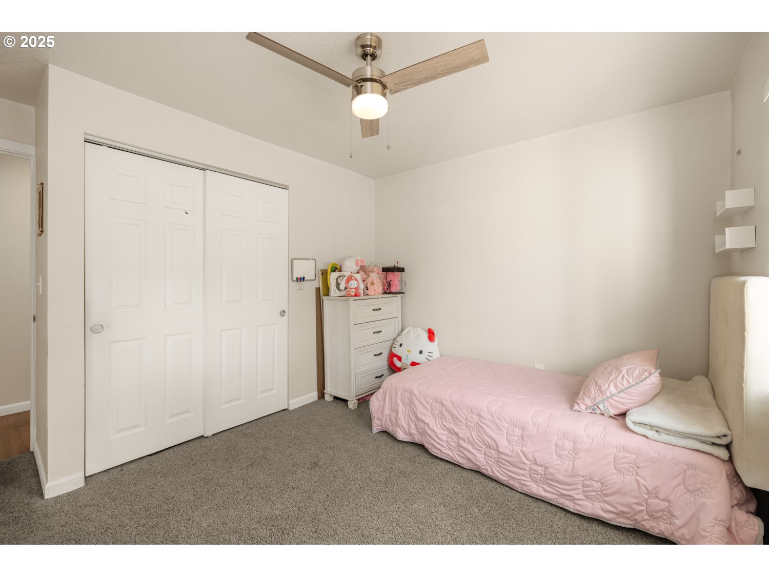 property viewer photo 13