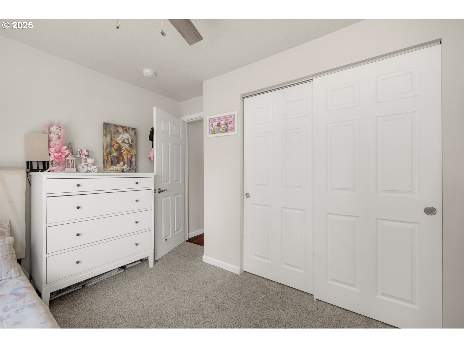 property viewer photo 16