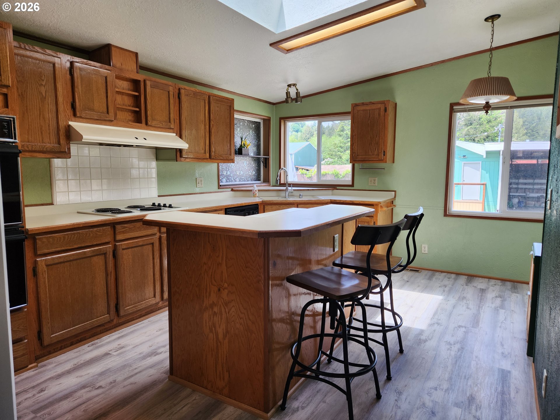 main property photo 13