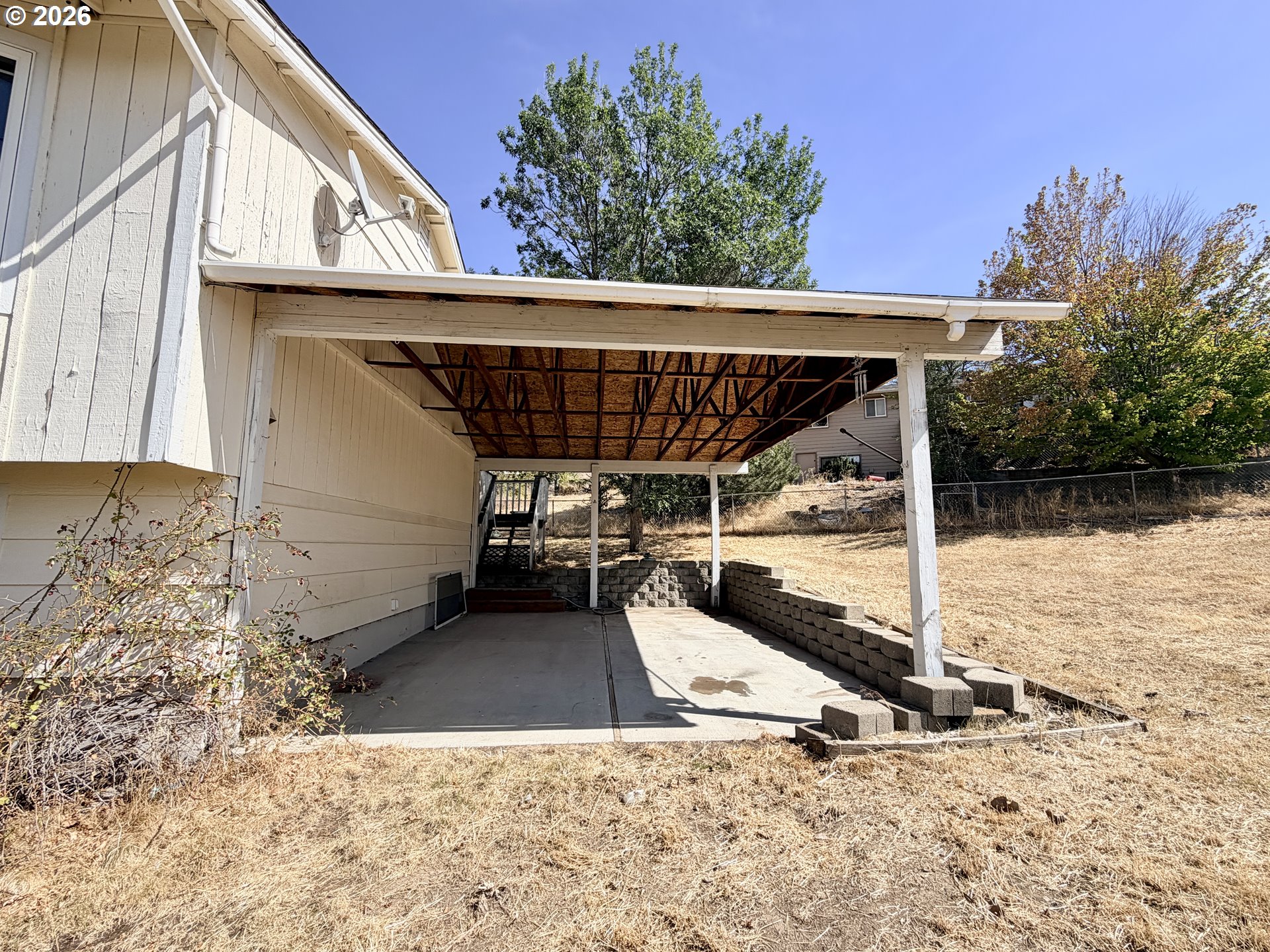 main property photo 20