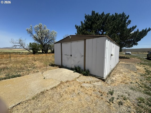 main property photo 38