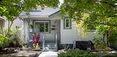 image of property with 4 Bed | 2 Bath | 2,389 Sqft