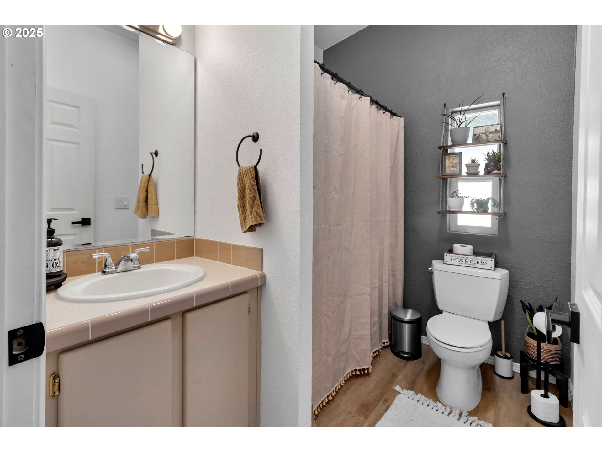 property viewer photo 14