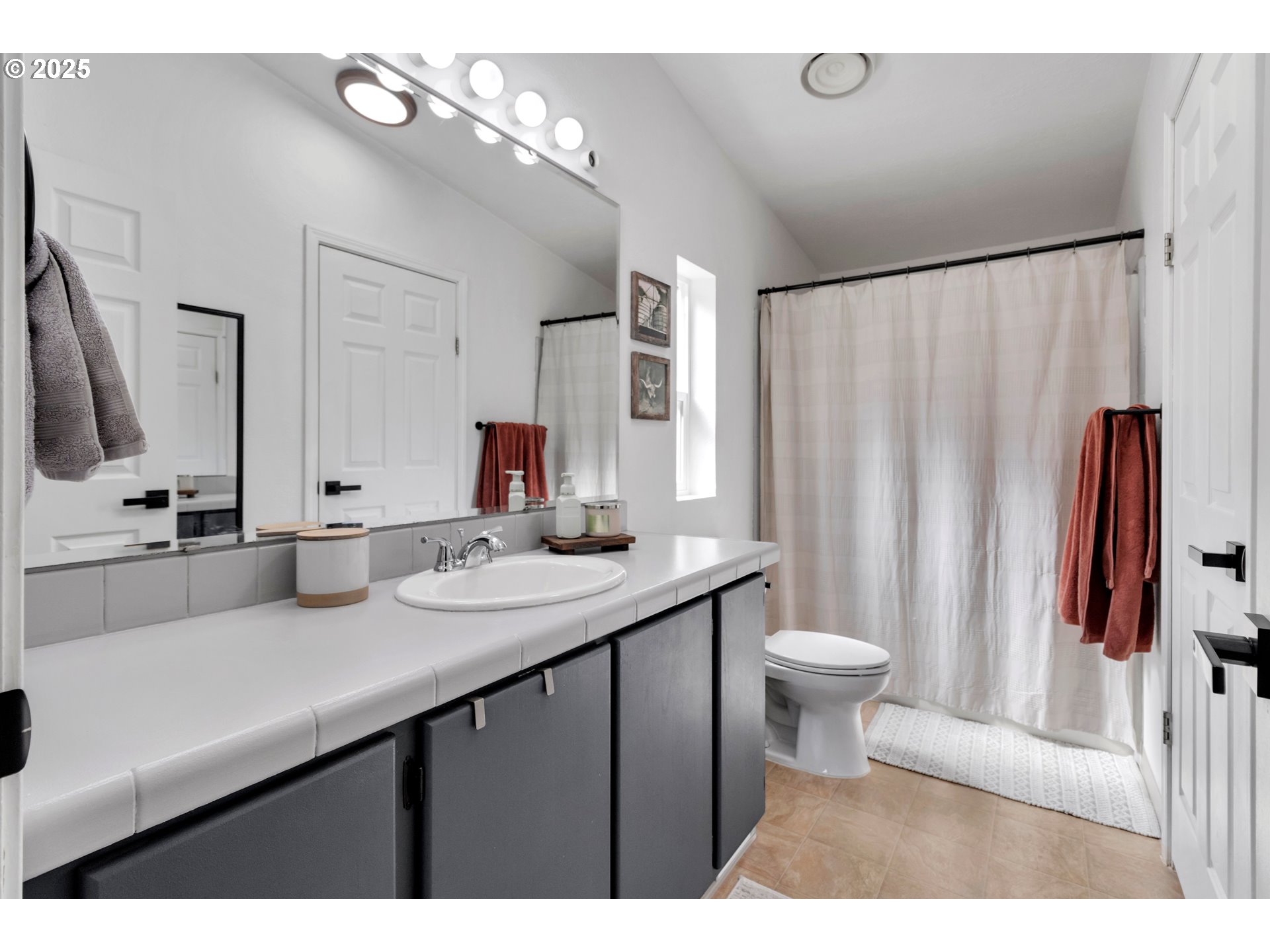 property viewer photo 19