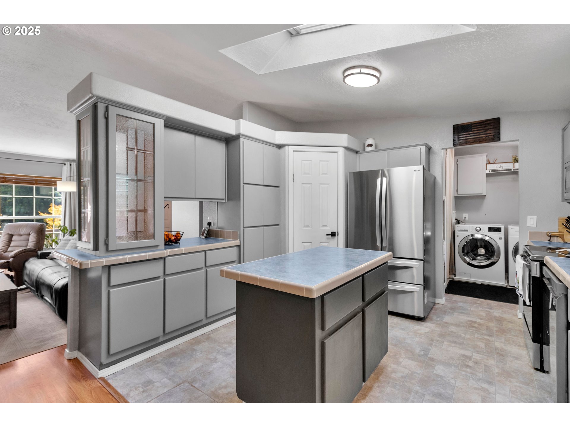 property viewer photo 8