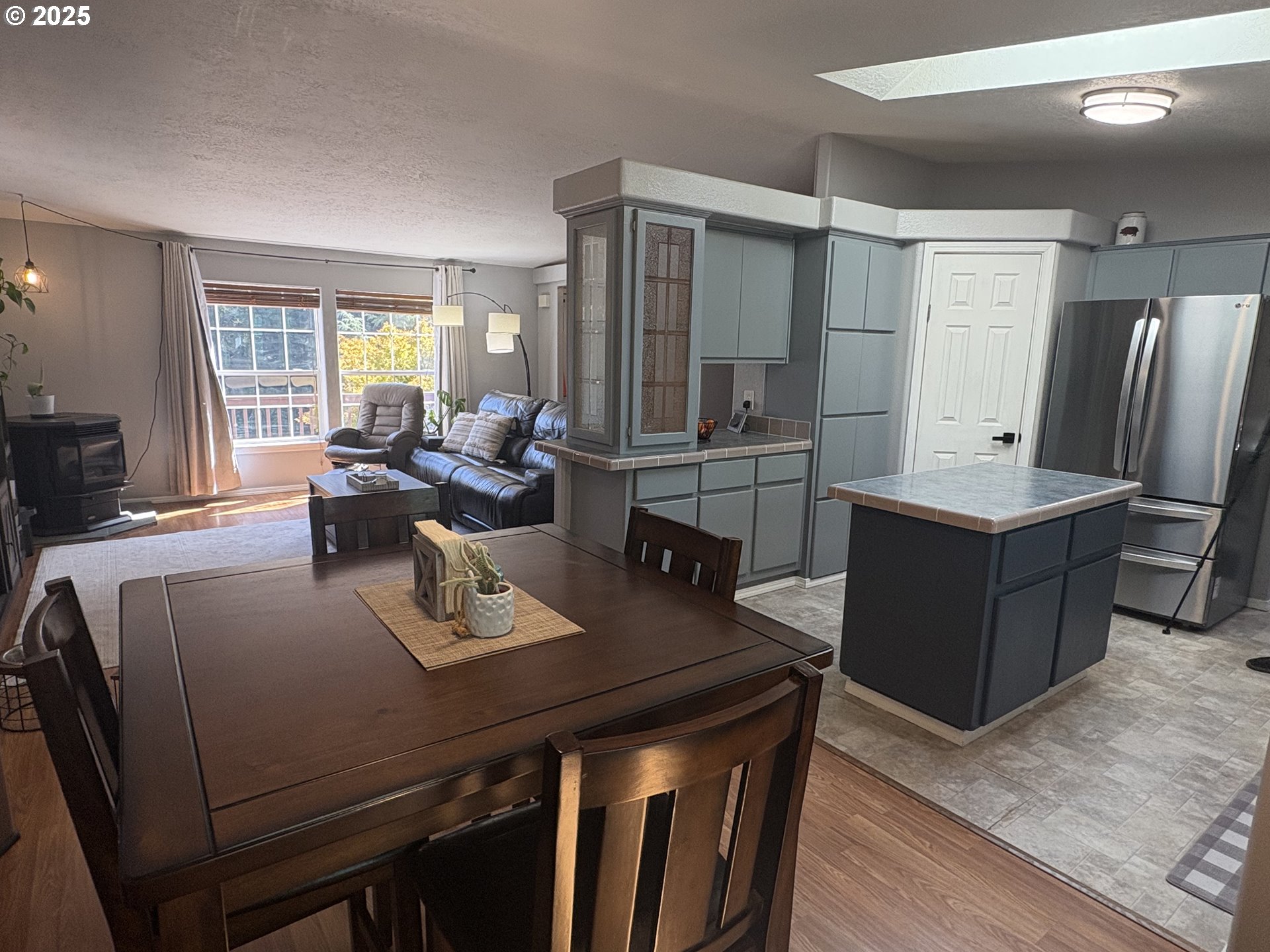 property viewer photo 9