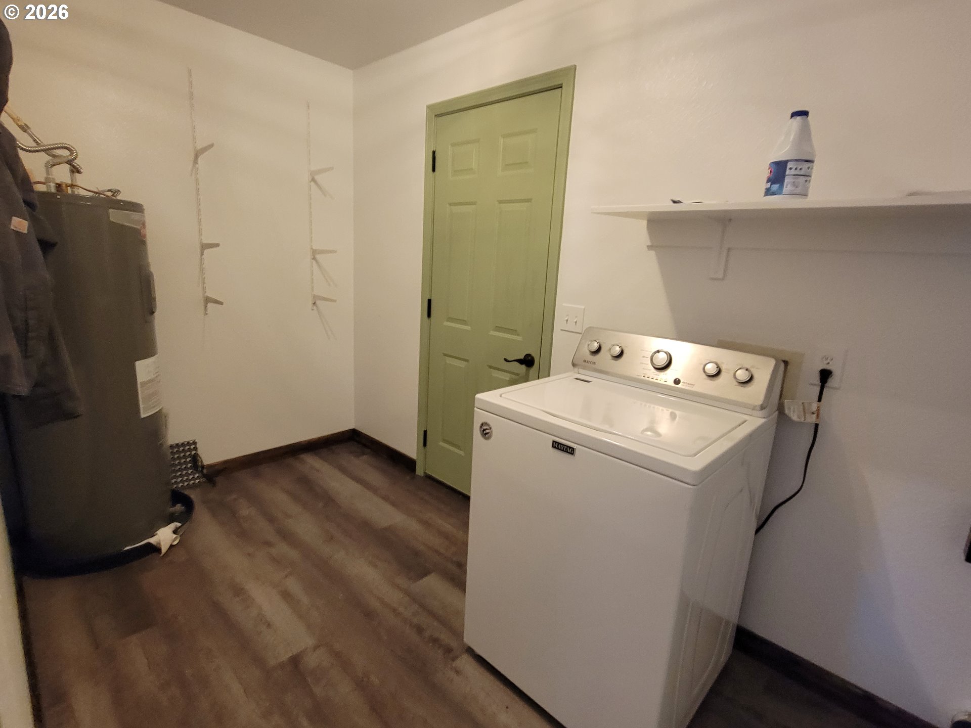 main property photo 11