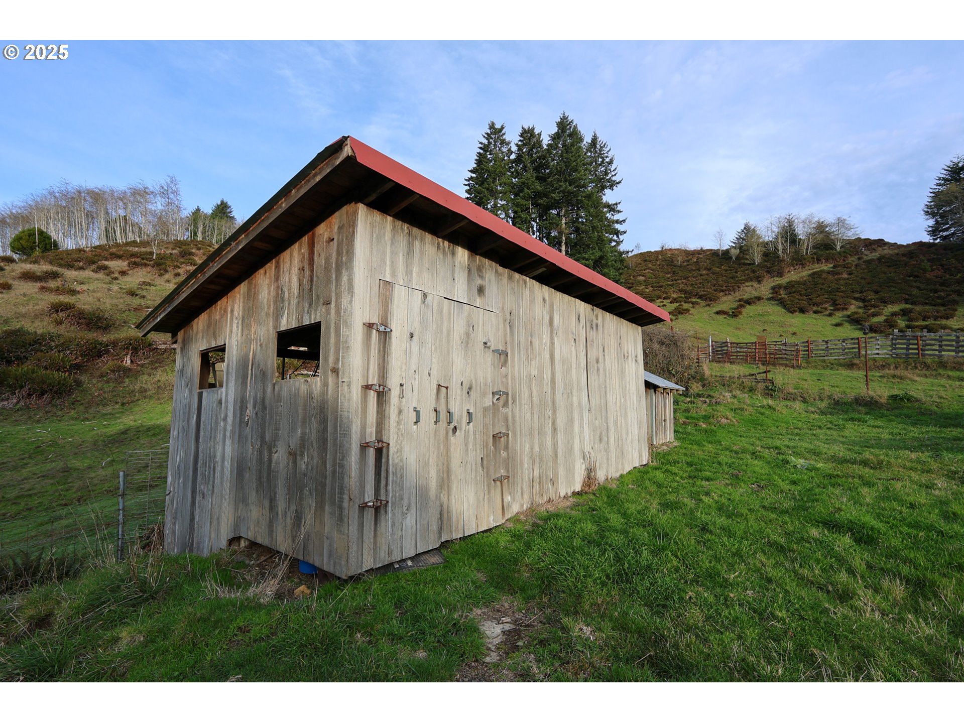 main property photo 14