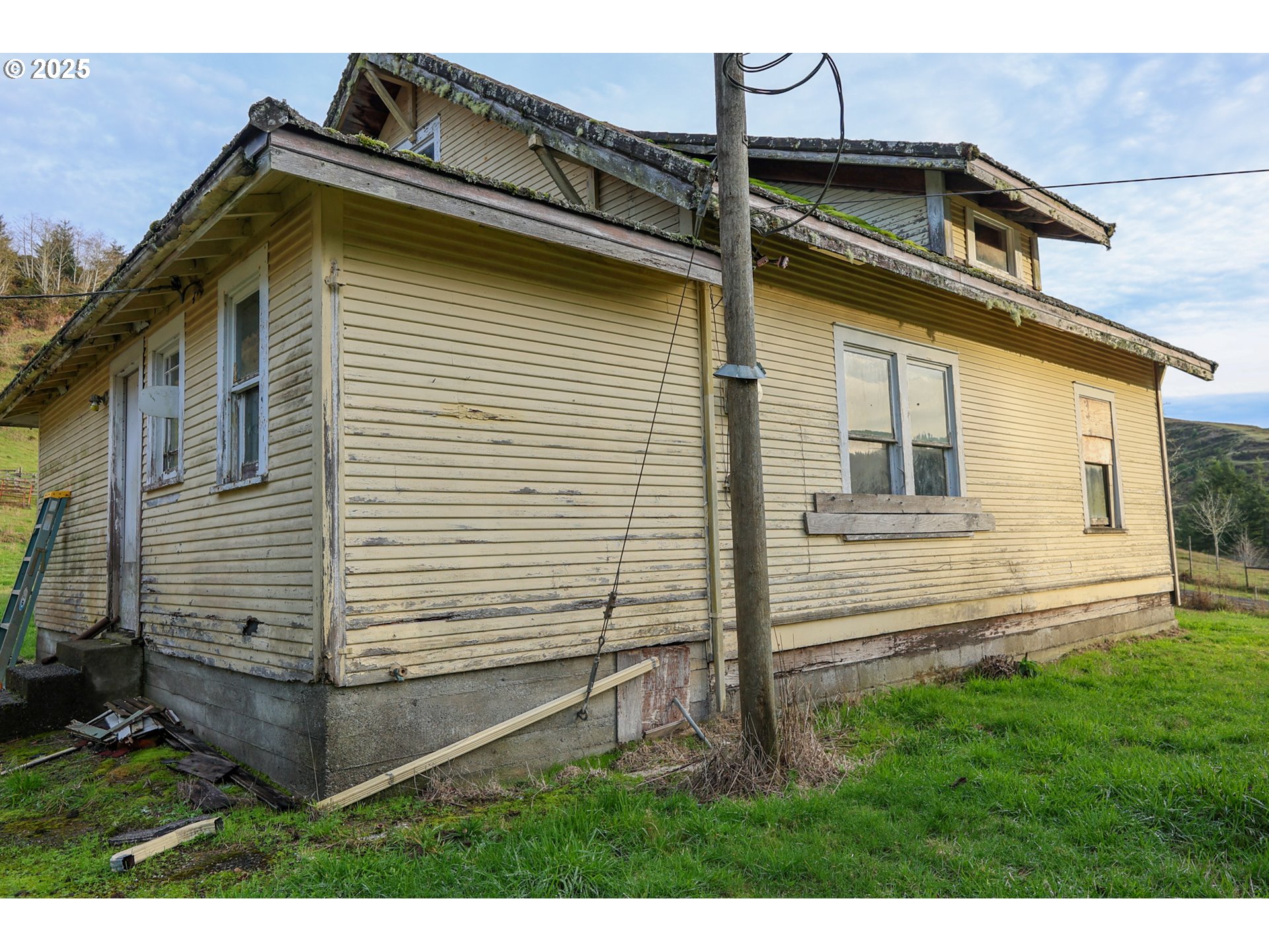 main property photo 16