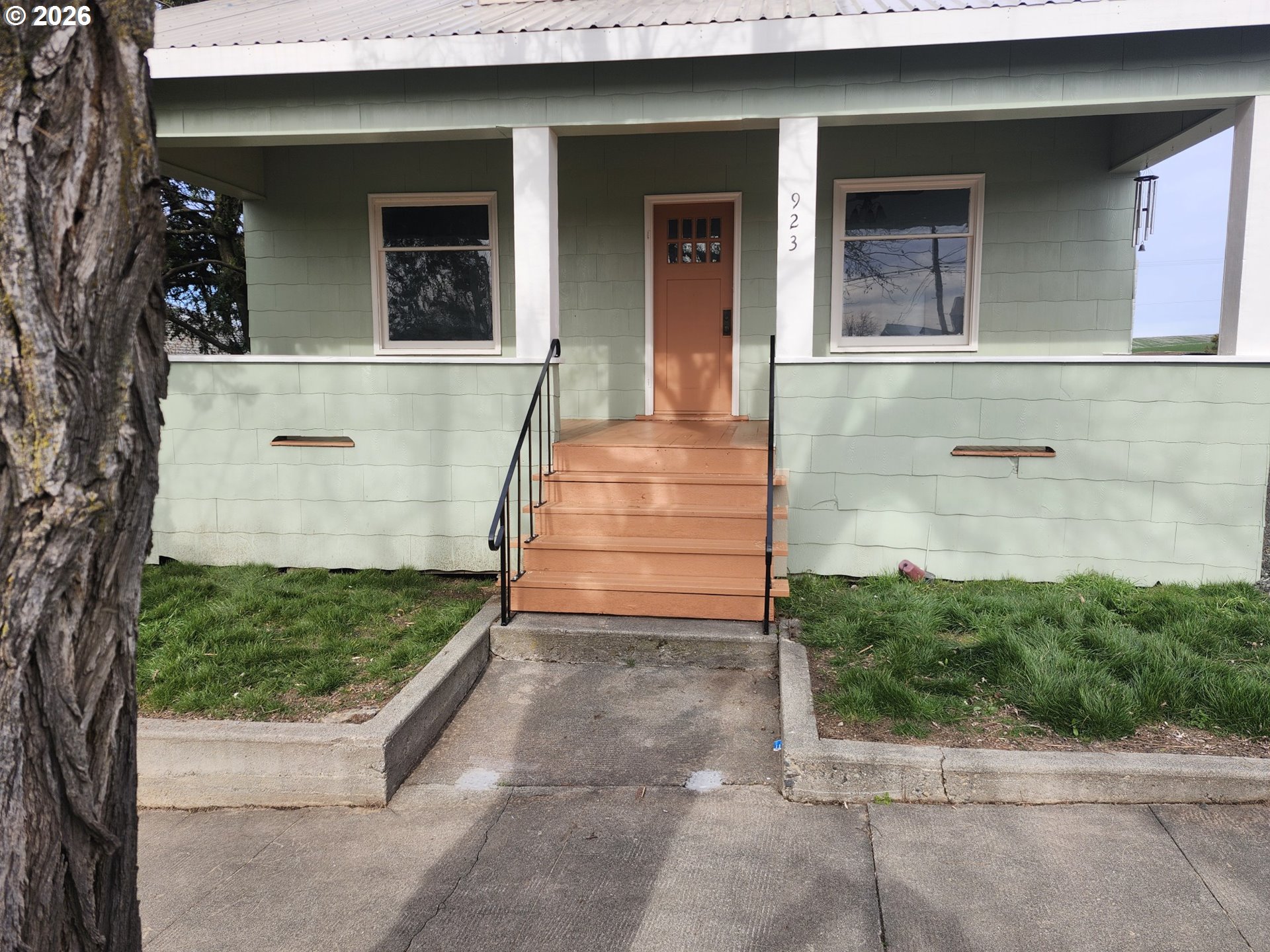 main property photo 7