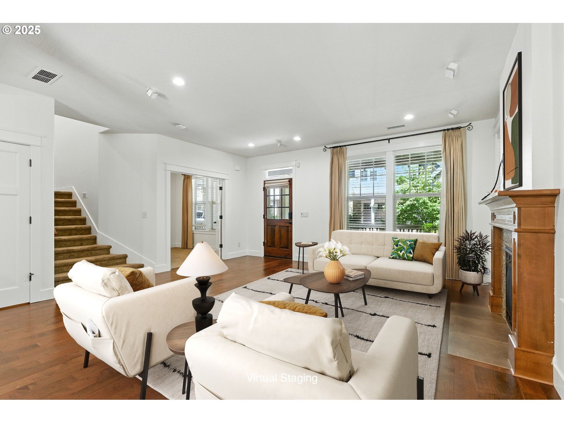 property viewer photo 6