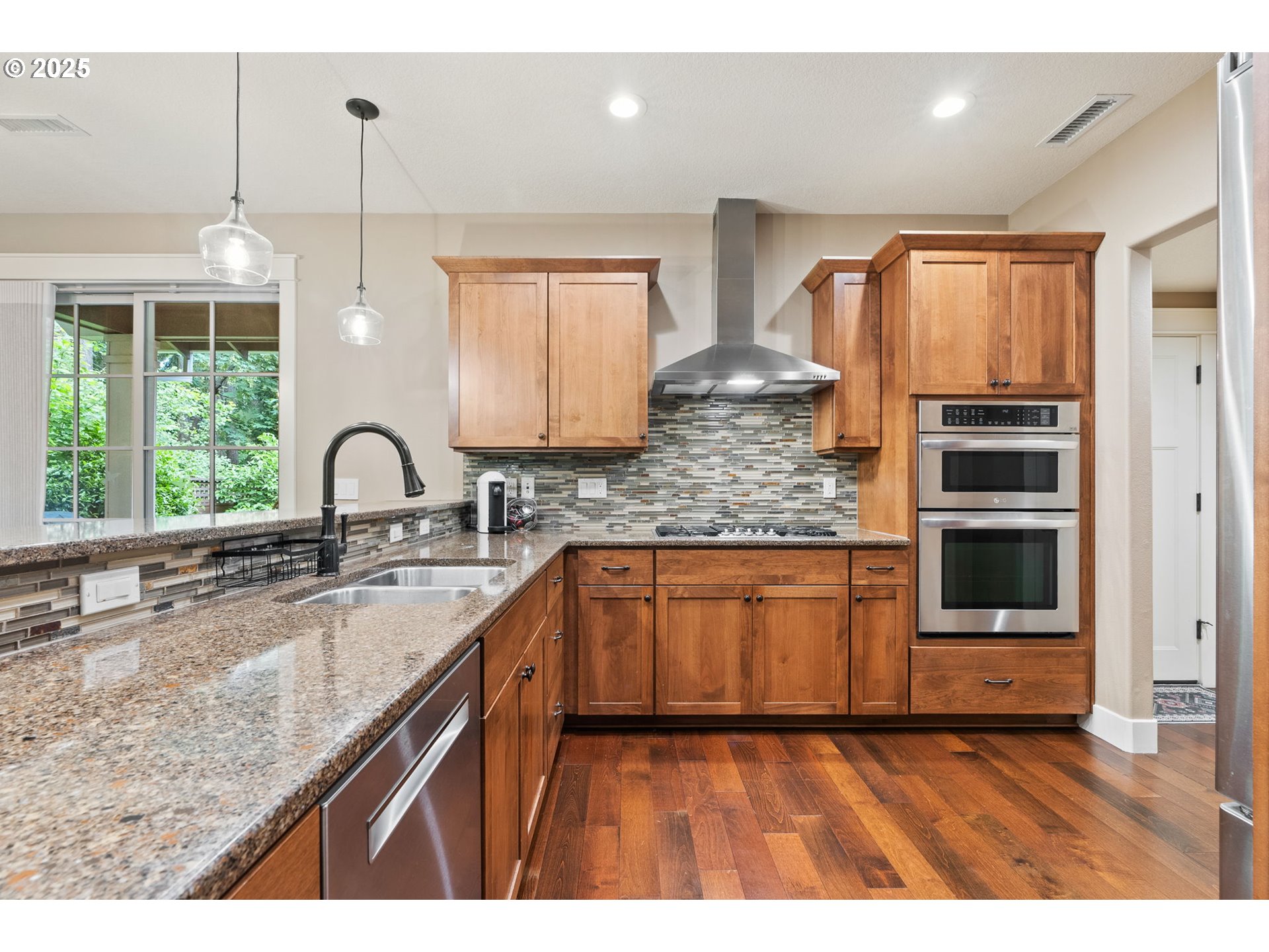 property viewer photo 8