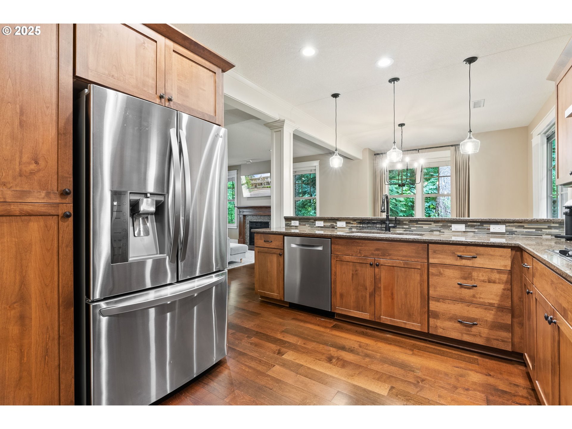 property viewer photo 9