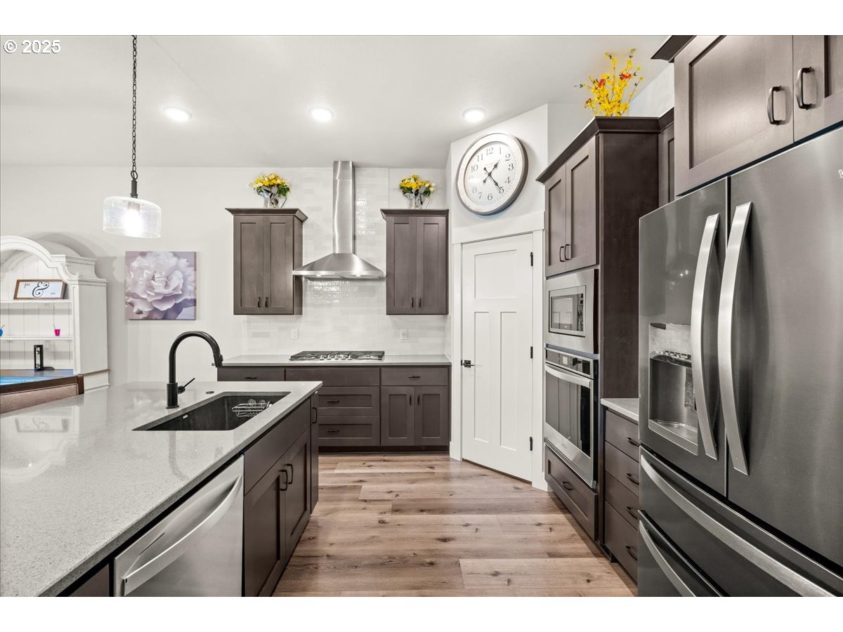 property viewer photo 9