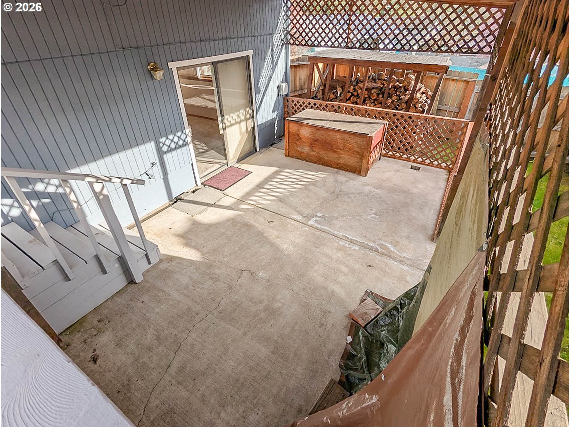 main property photo 20