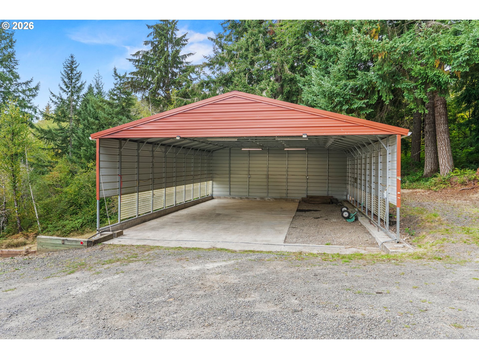 main property photo 12