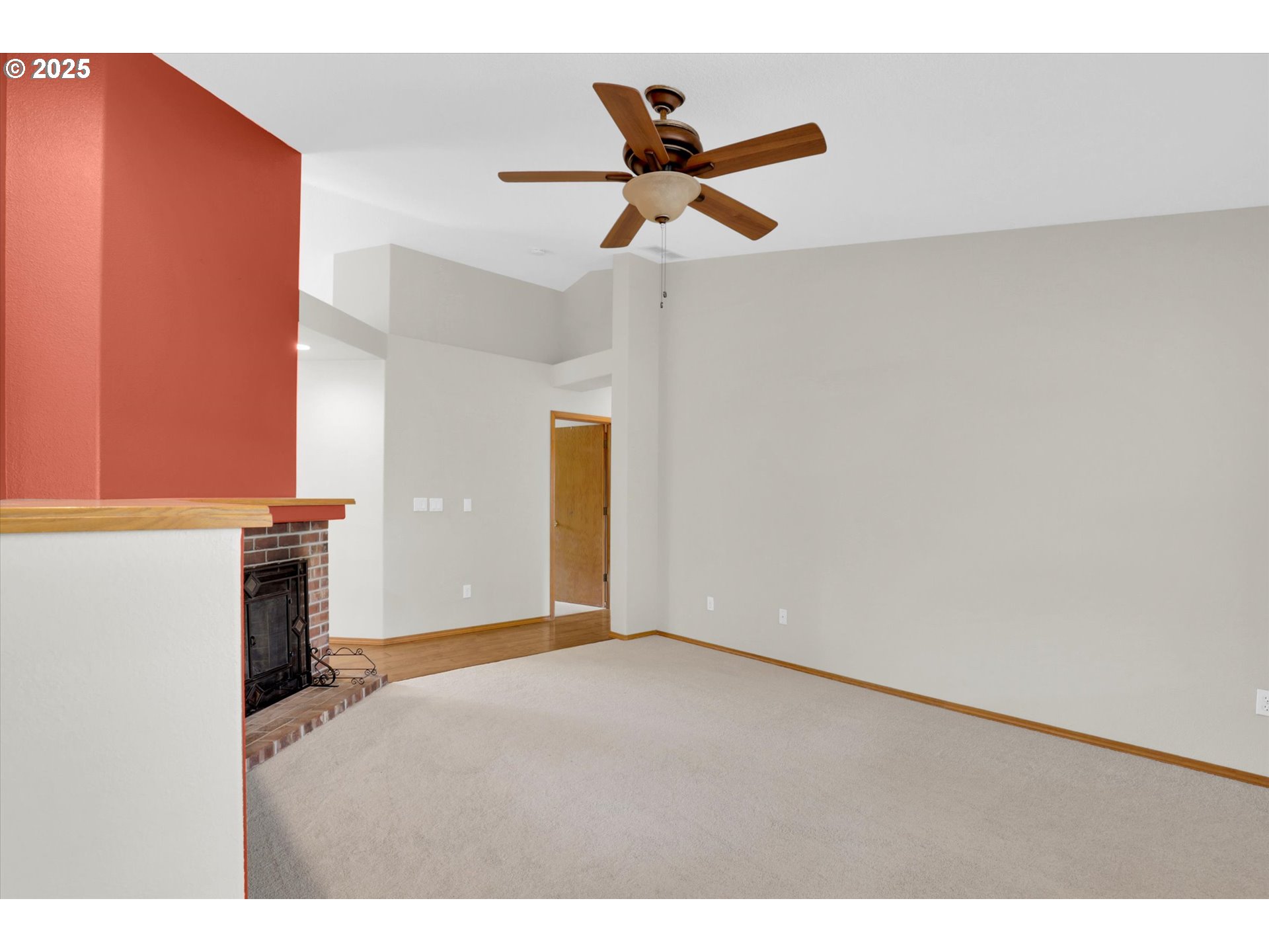 property viewer photo 10