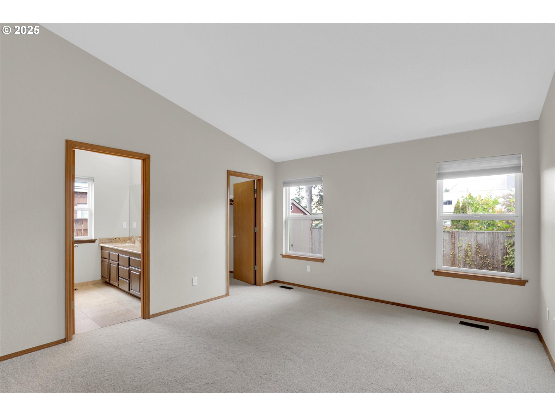 property viewer photo 15
