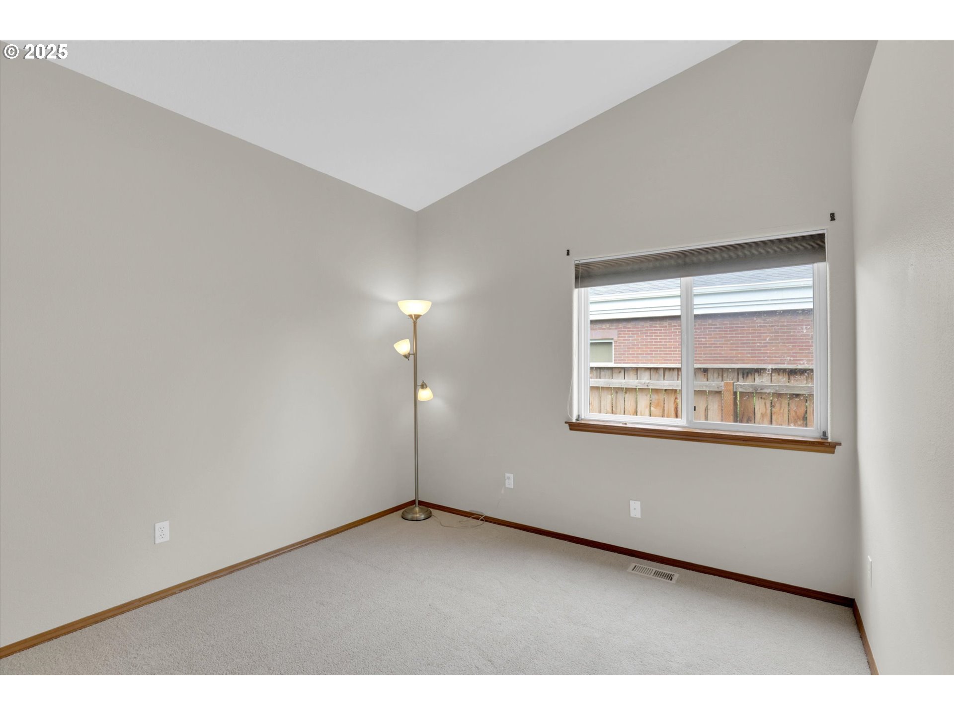property viewer photo 21