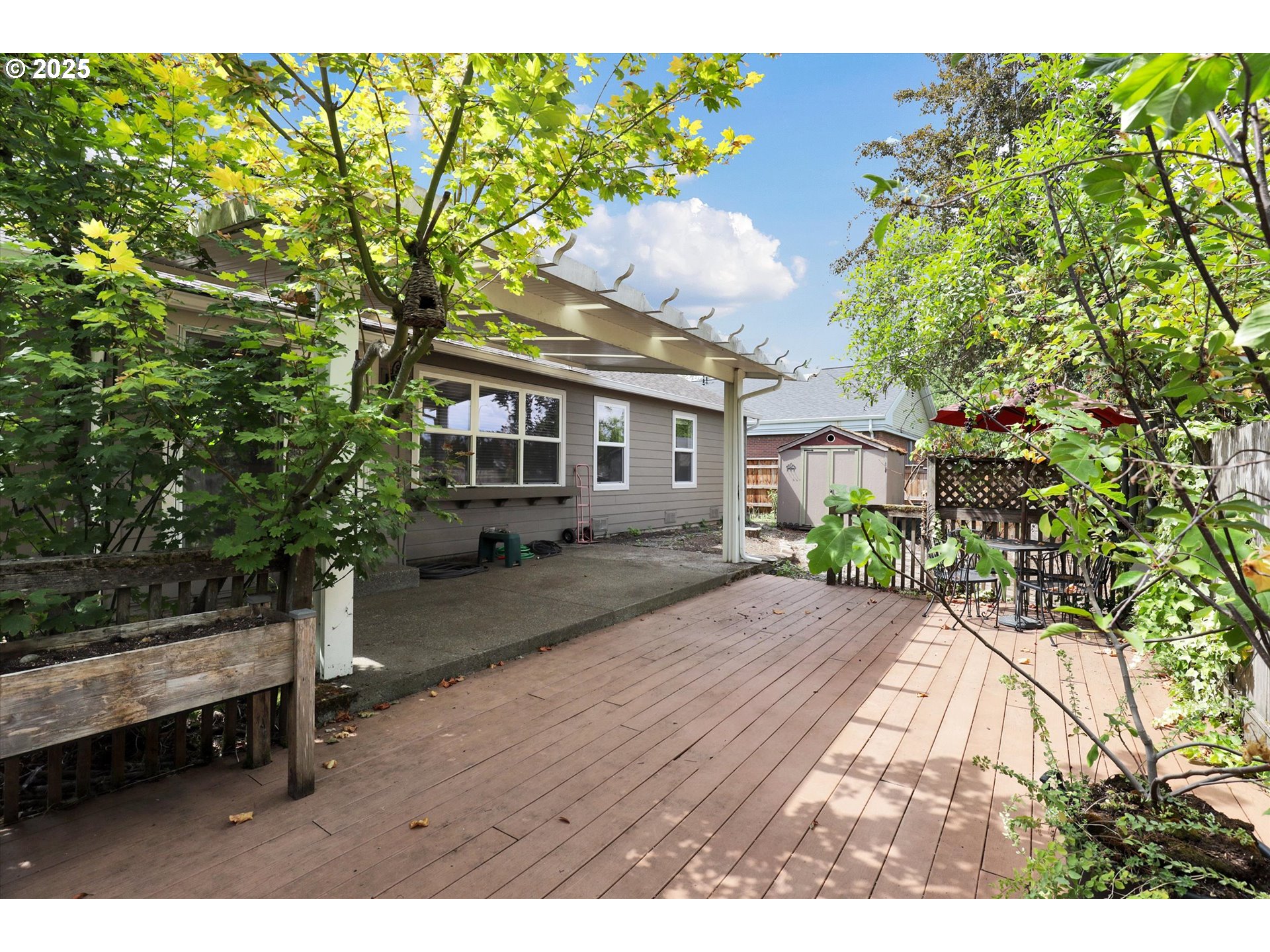 property viewer photo 27