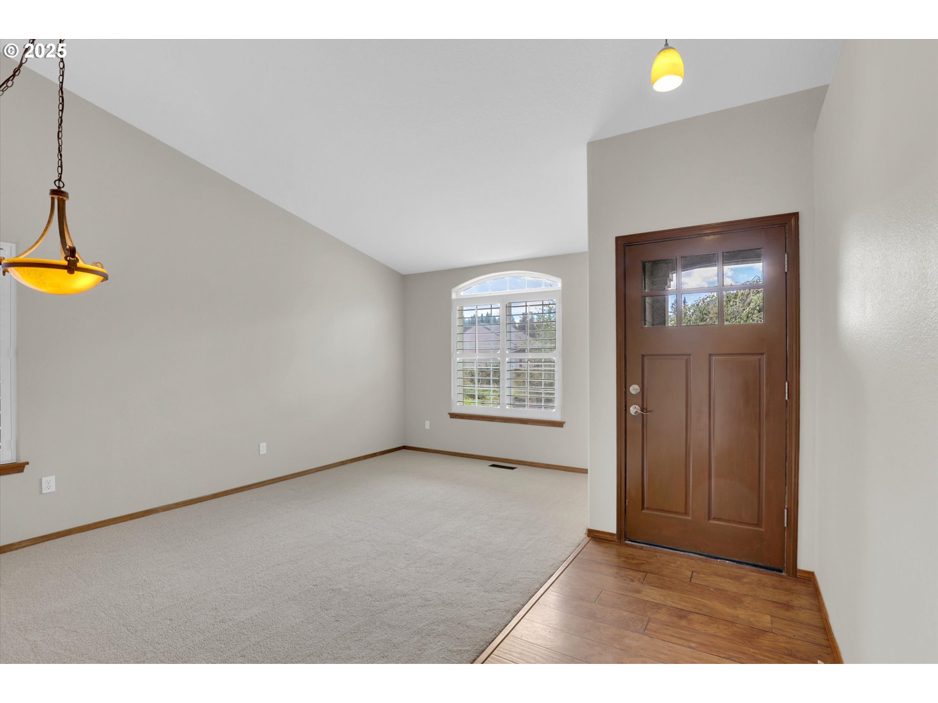 property viewer photo 4