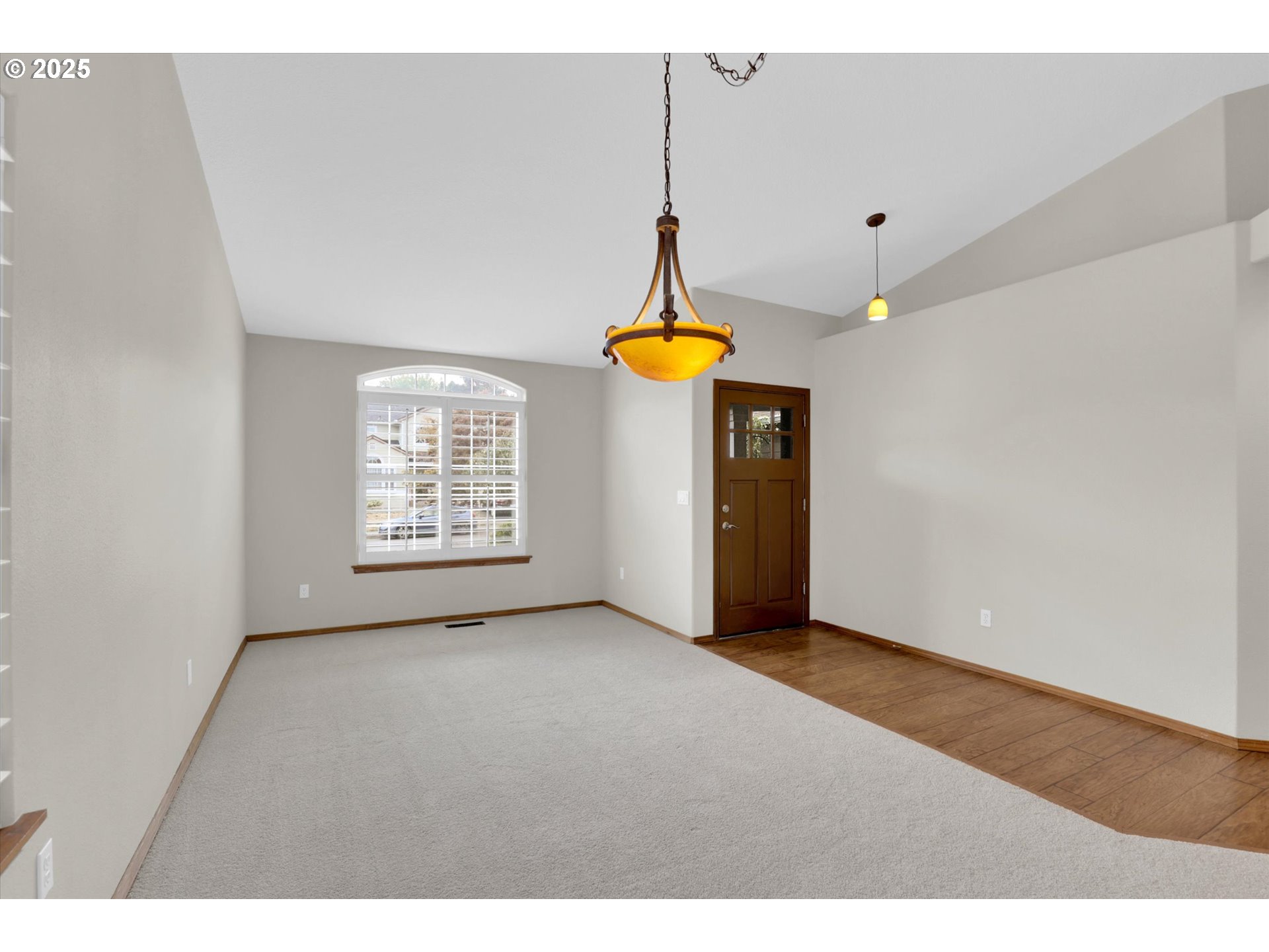 property viewer photo 5