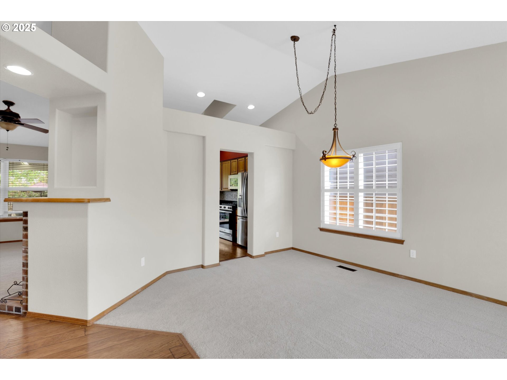 property viewer photo 7