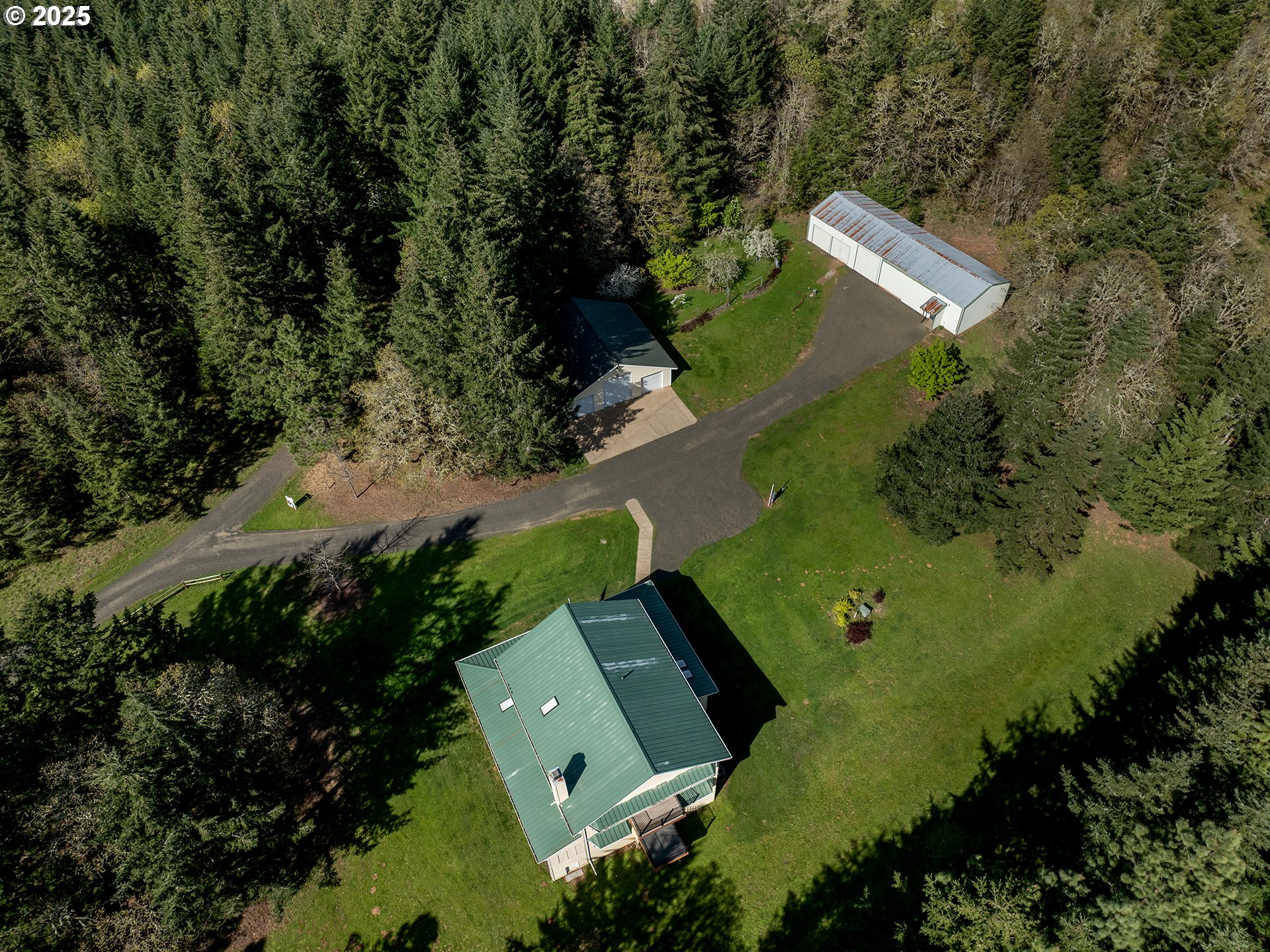 main property photo 39