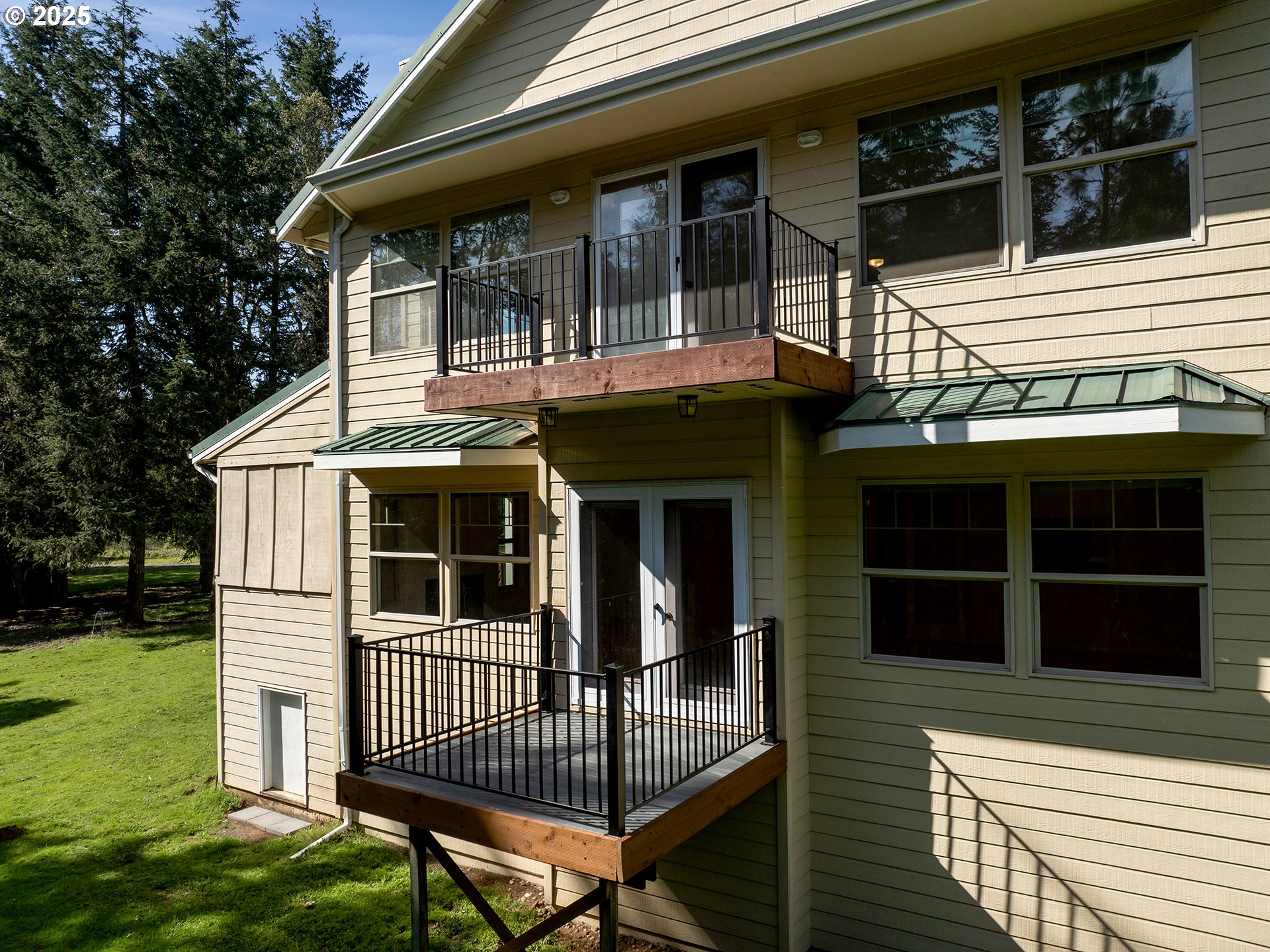 main property photo 41