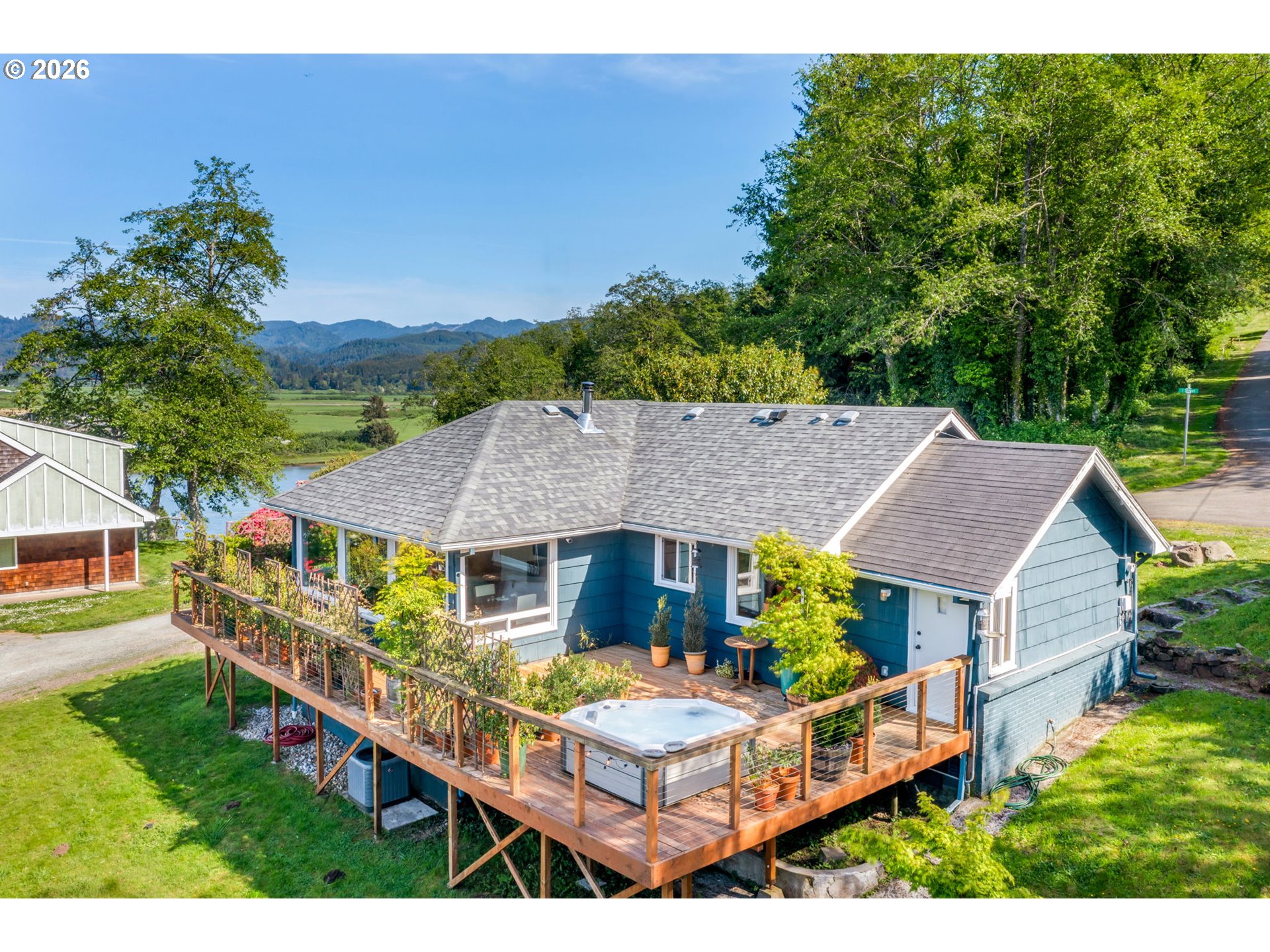 main property photo 19