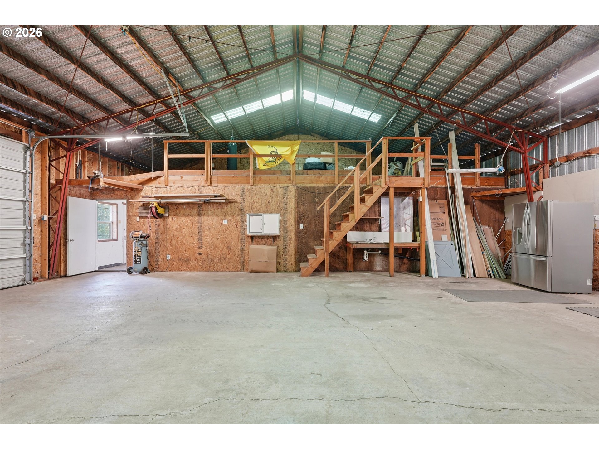 main property photo 36