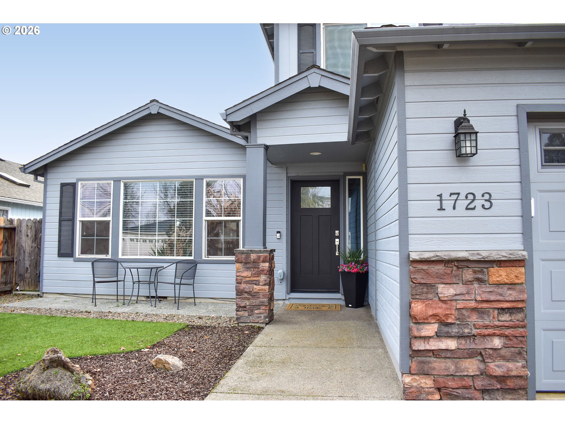 property viewer photo 2