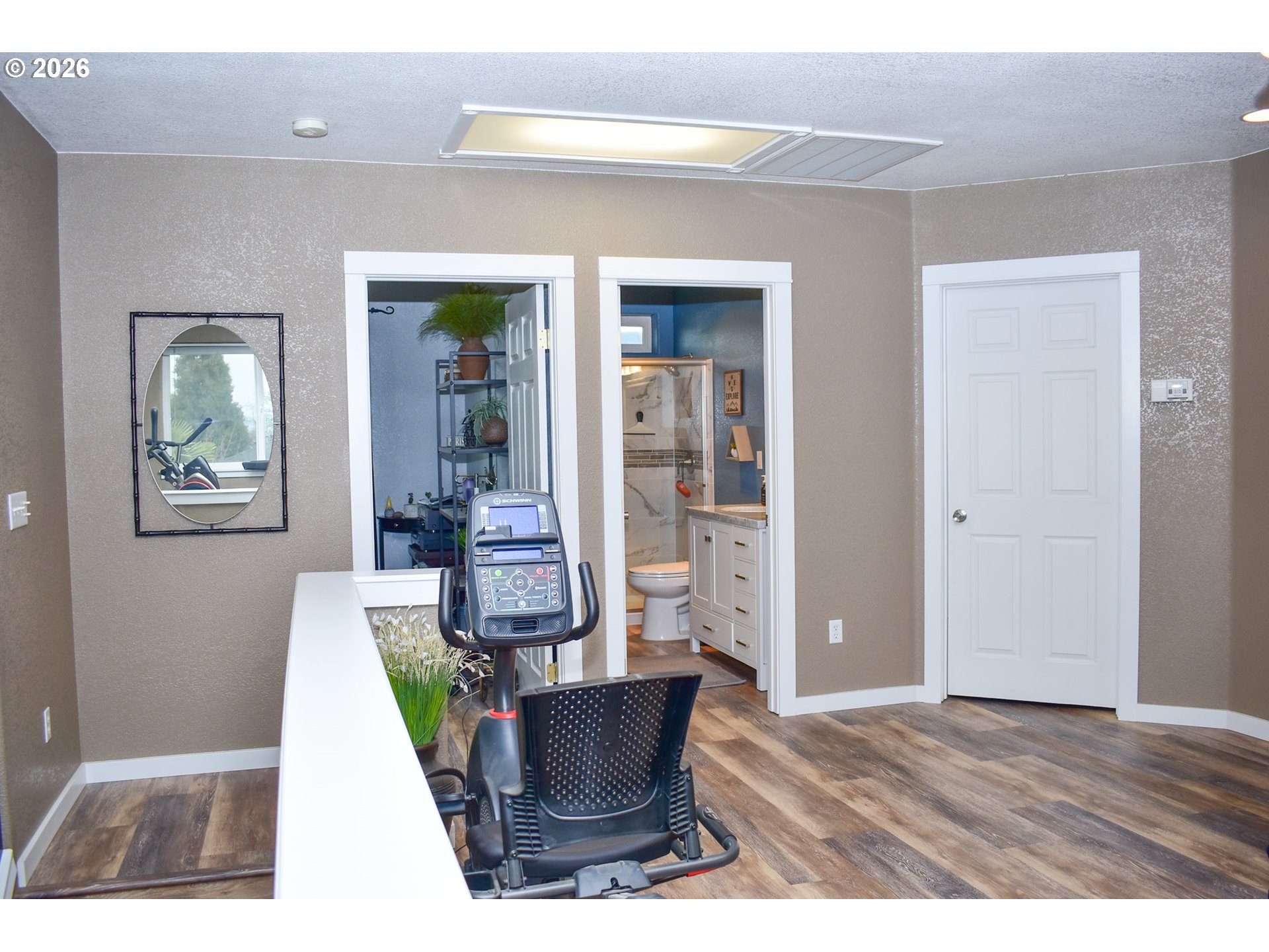 property viewer photo 25